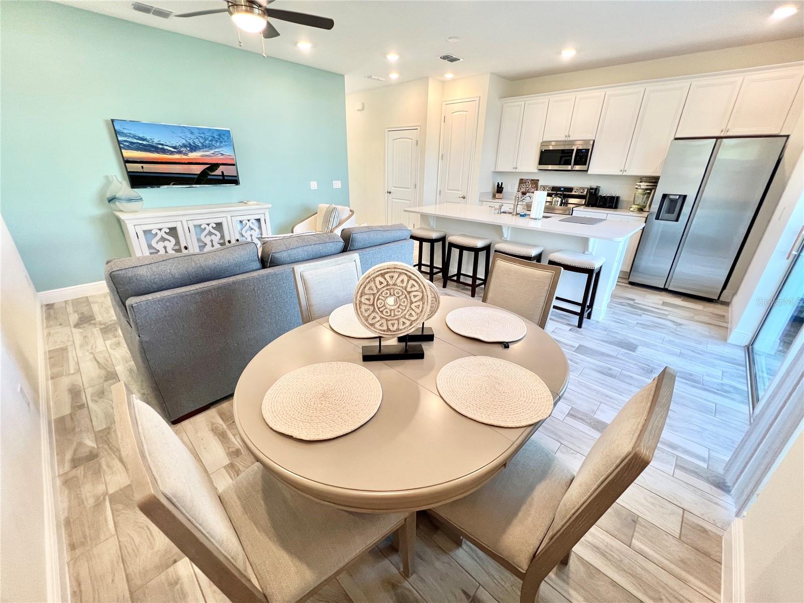 Image 17 of 87 For 8139 Coconut Place