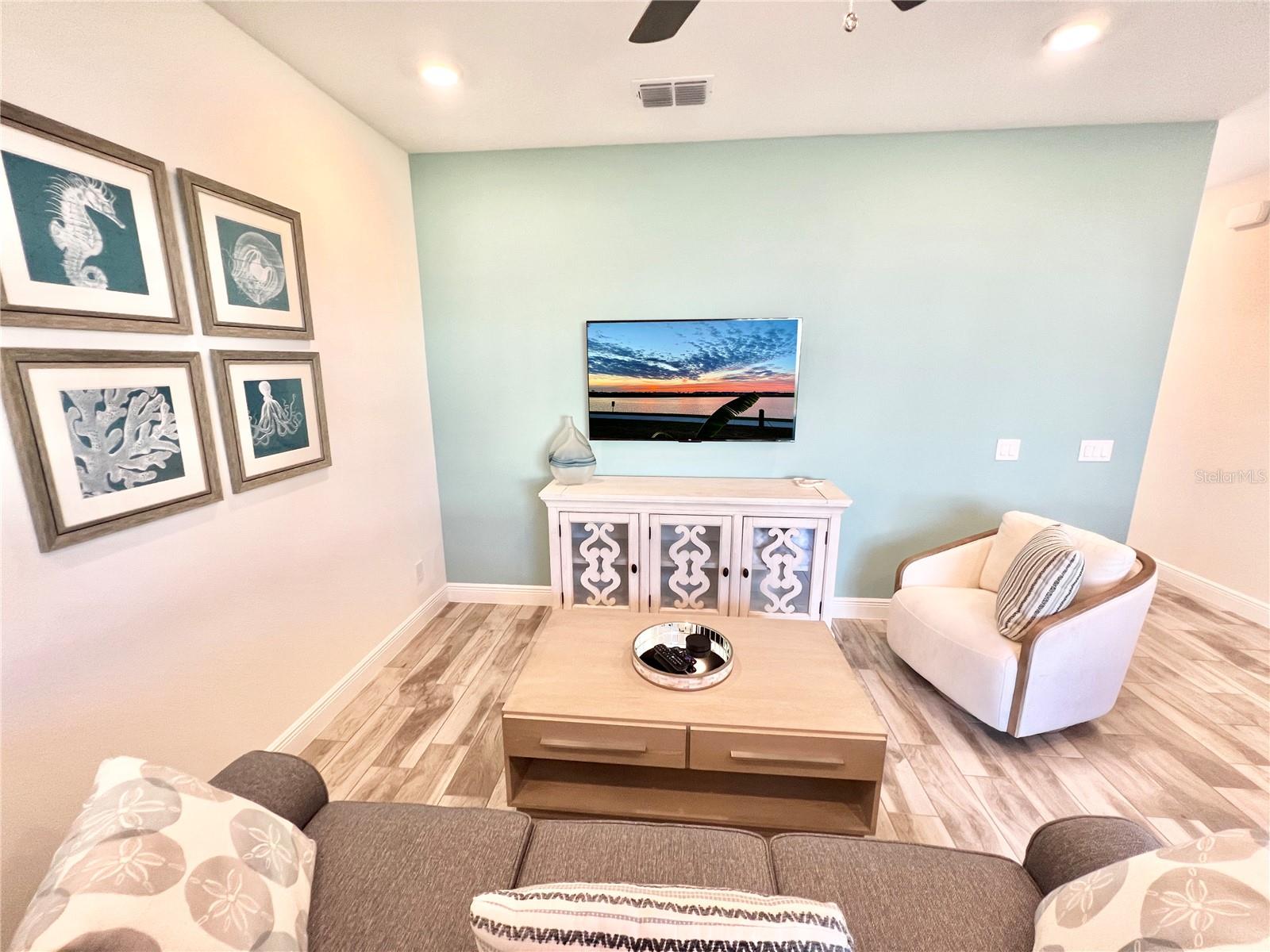 Image 19 of 87 For 8139 Coconut Place