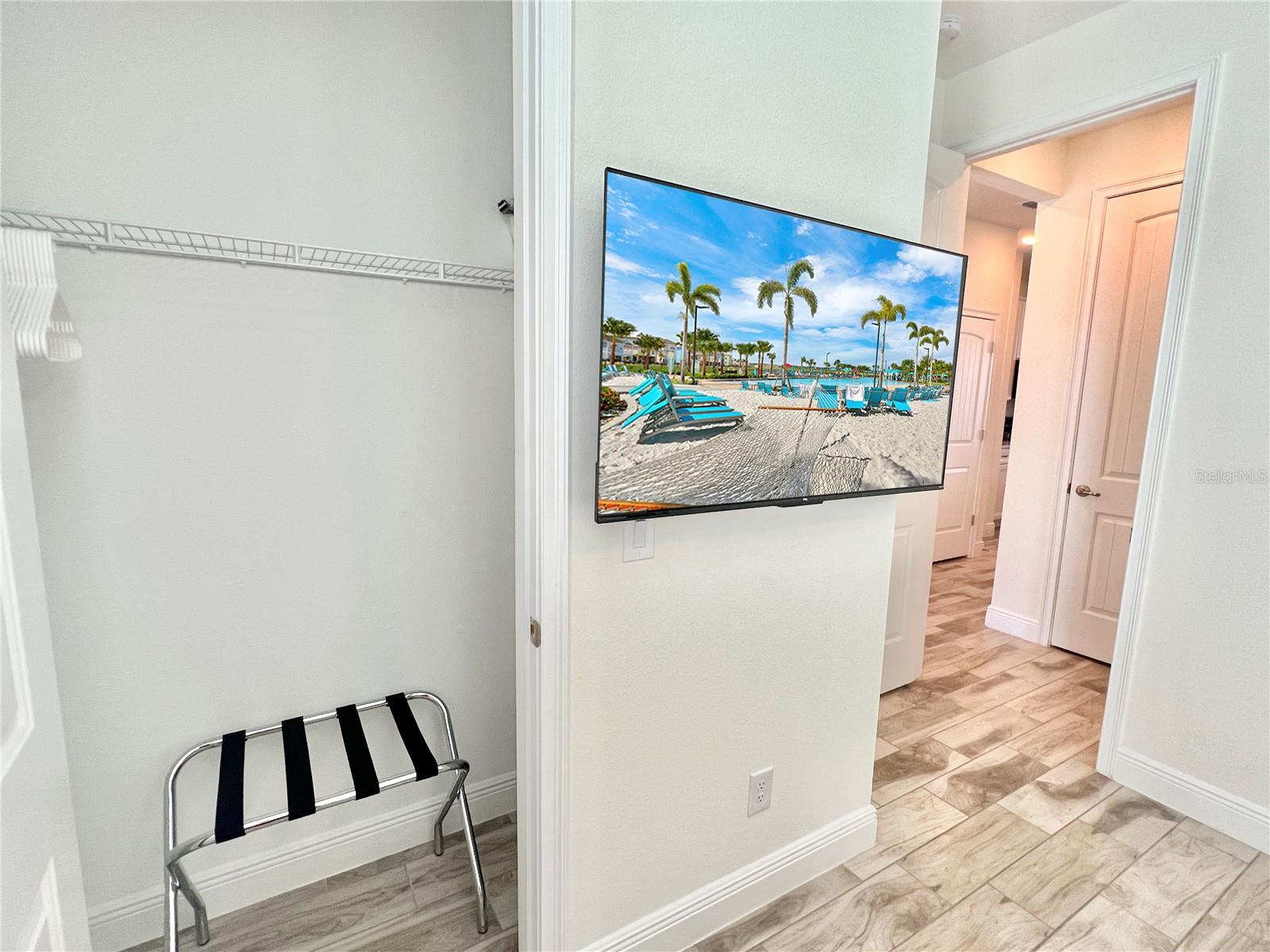 Image 24 of 87 For 8139 Coconut Place