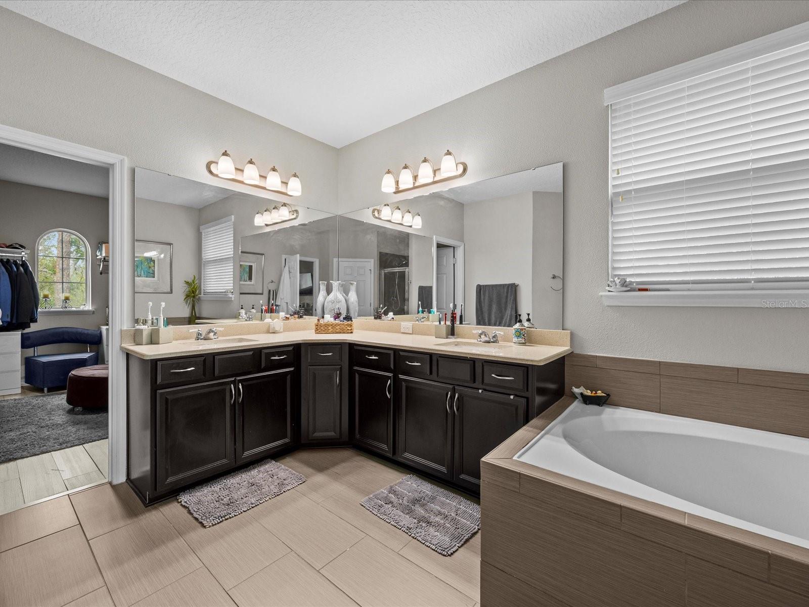 Image 40 of 64 For 2357 Bellefield Cove