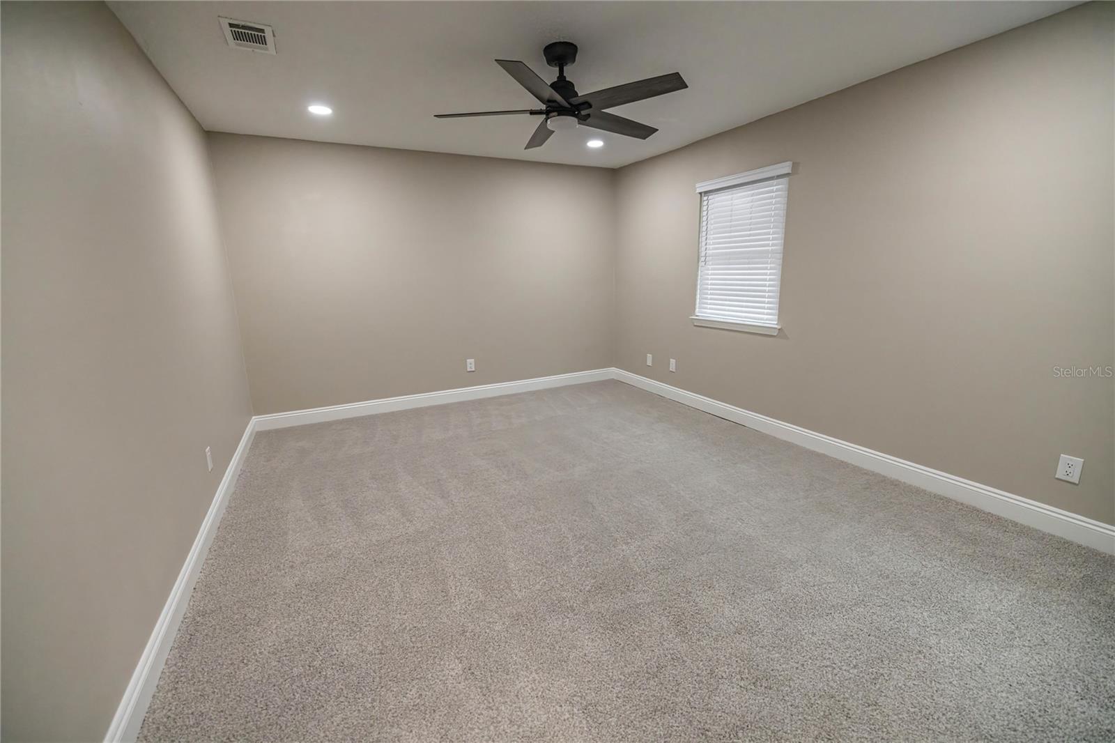 Image 14 of 18 For 740 Fairfield Drive