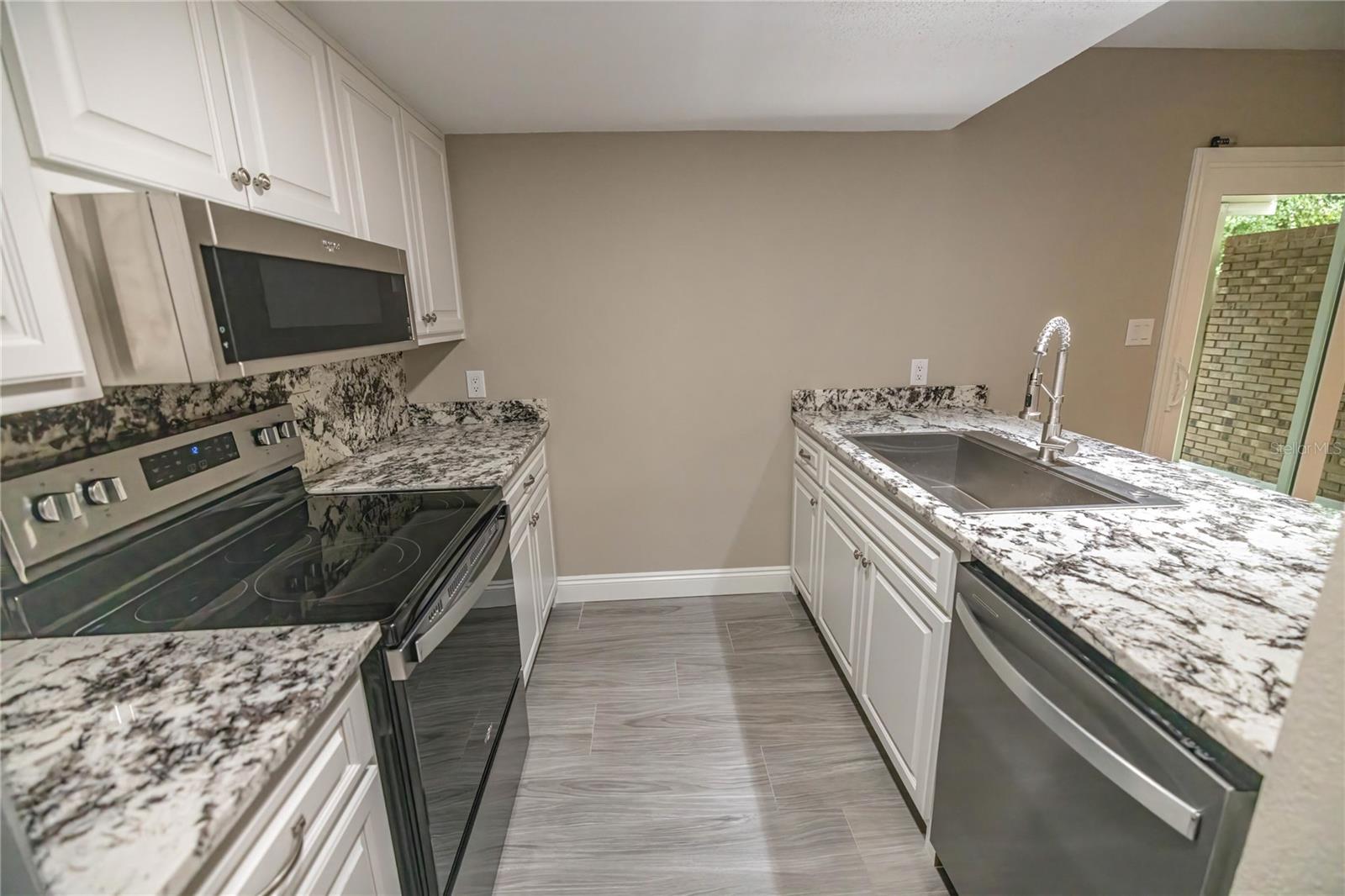 Image 6 of 18 For 740 Fairfield Drive