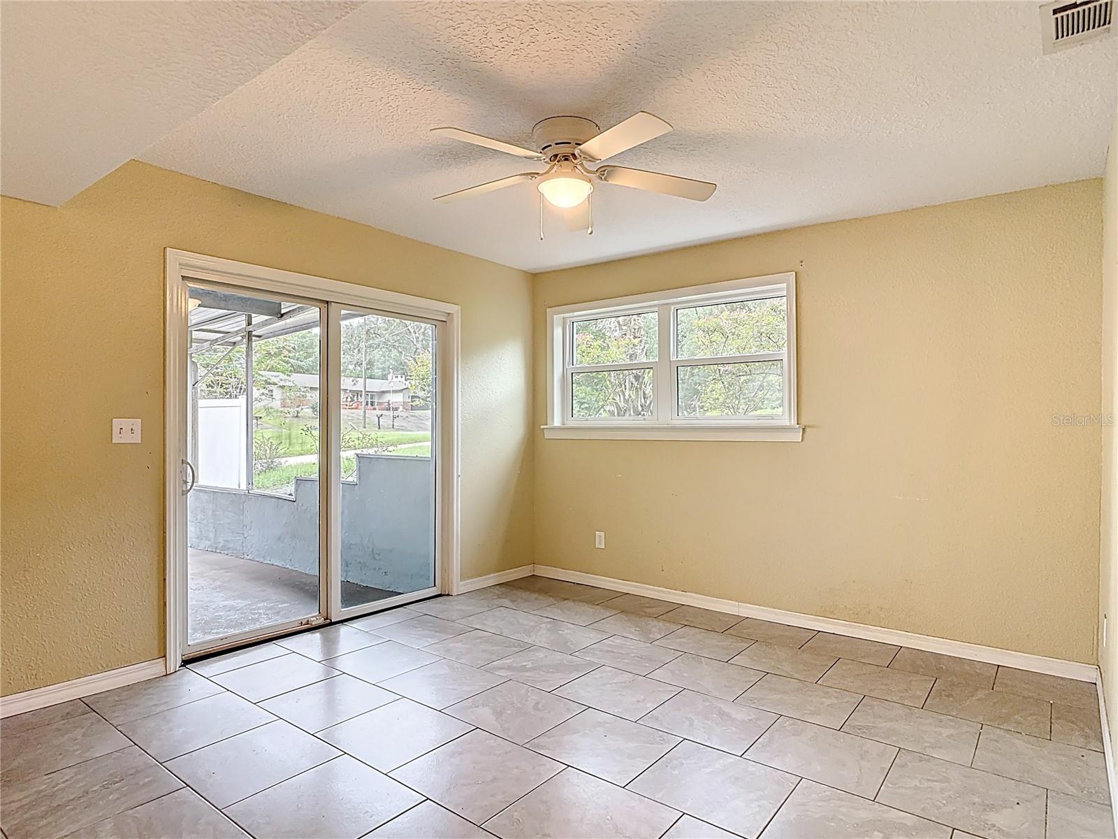 Image 10 of 60 For 2094 Penn Drive