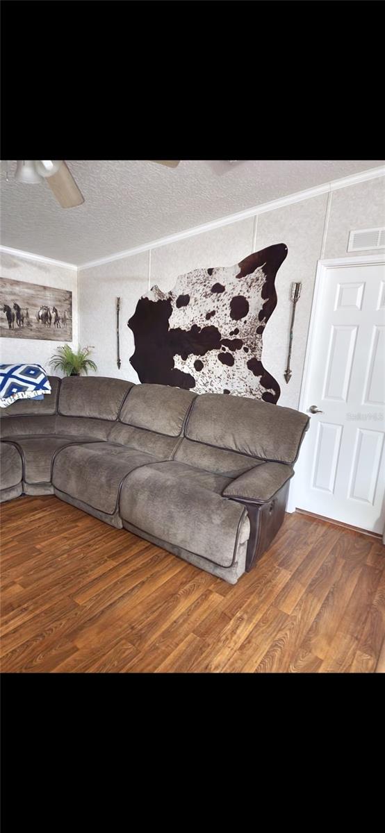Image 7 of 10 For 5851 Cornelia Avenue