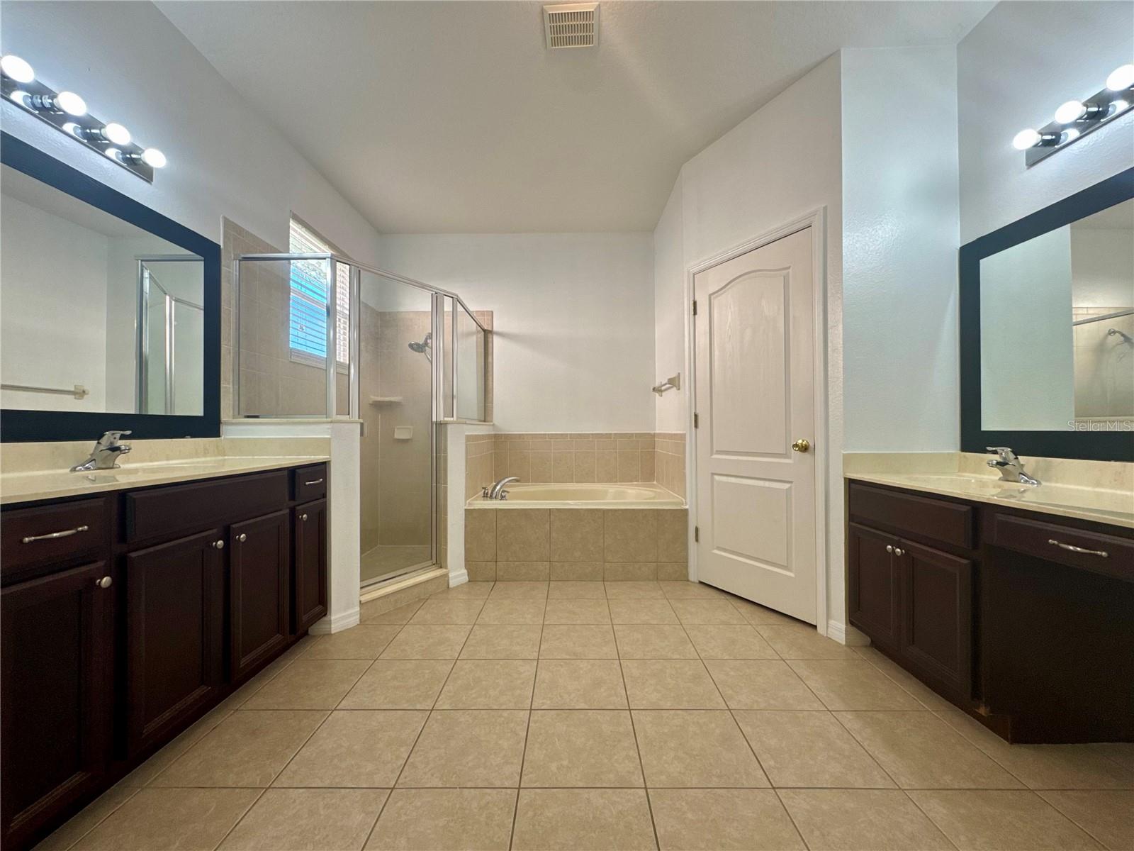 Image 13 of 42 For 16543 Cedar Run Drive