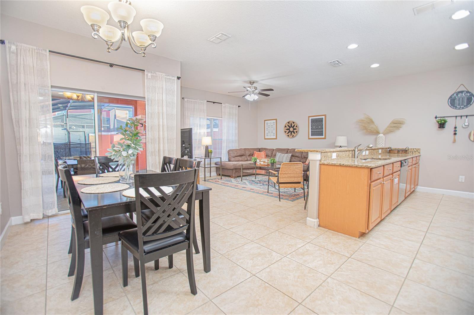 Image 11 of 39 For 8957 California Palm Road