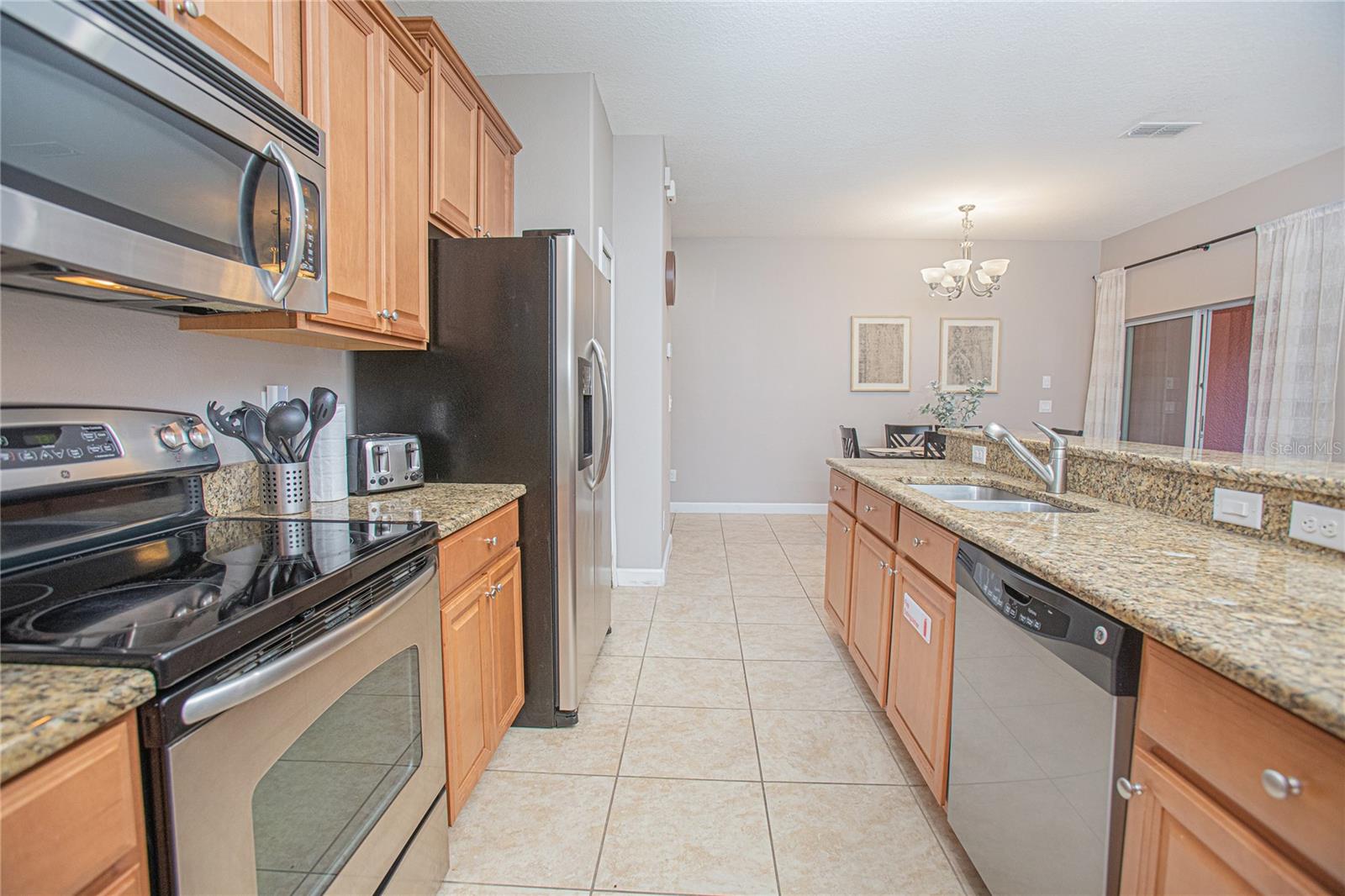 Image 16 of 39 For 8957 California Palm Road