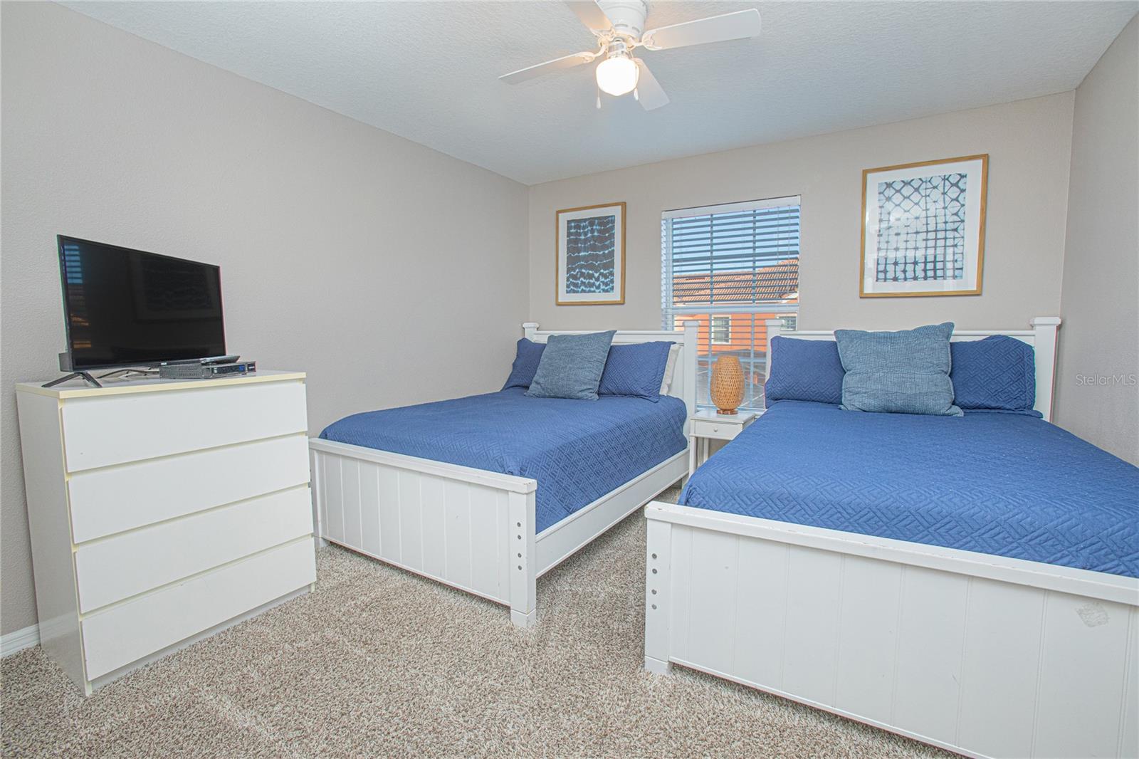 Image 22 of 39 For 8957 California Palm Road