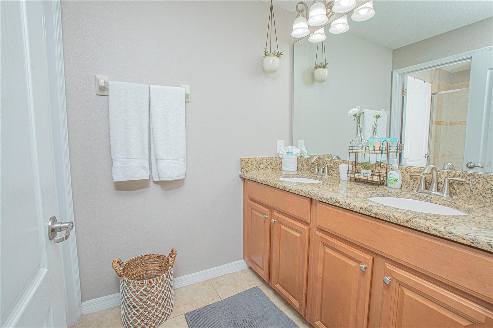 Image 23 of 39 For 8957 California Palm Road