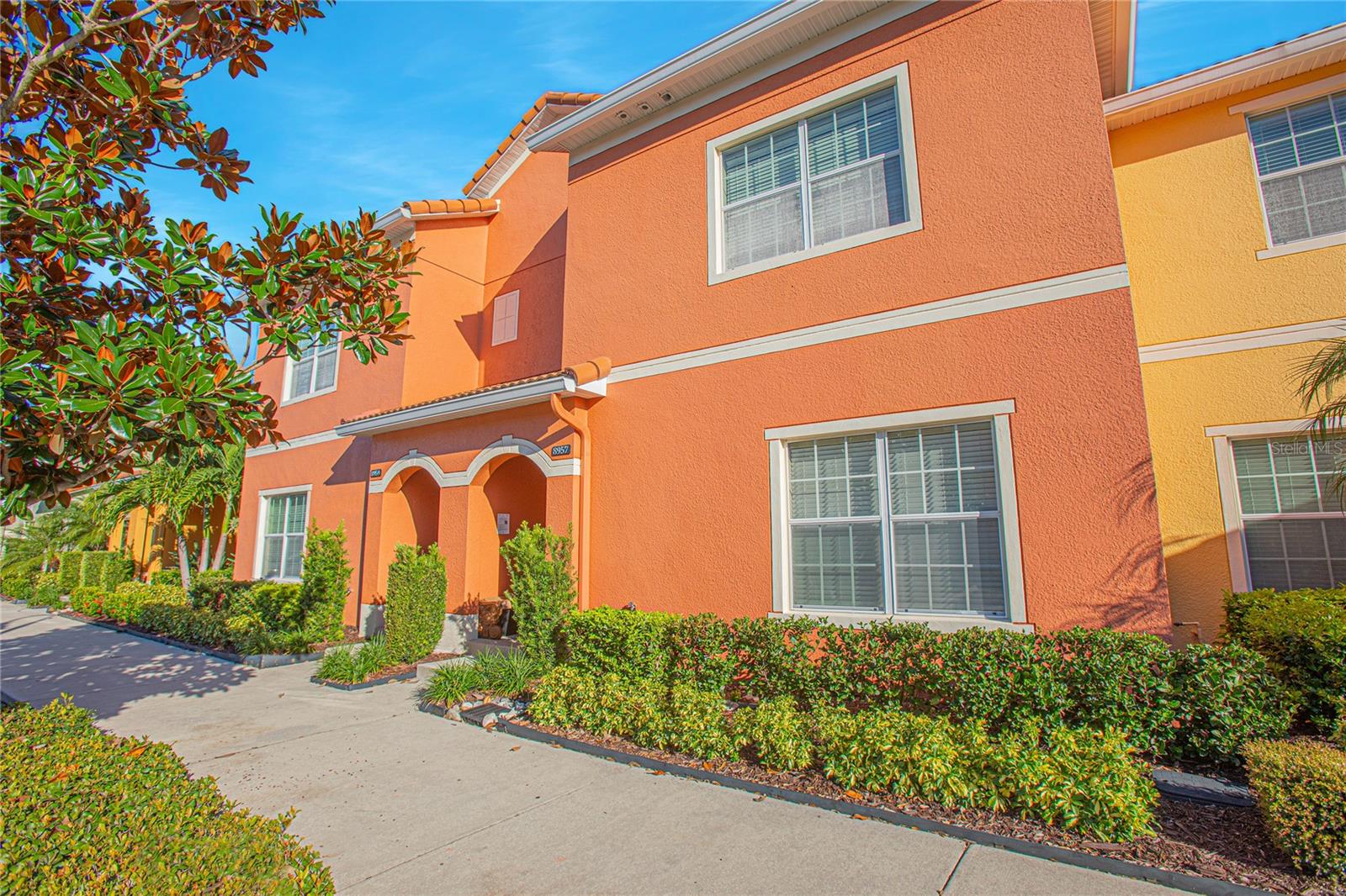 Image 4 of 39 For 8957 California Palm Road