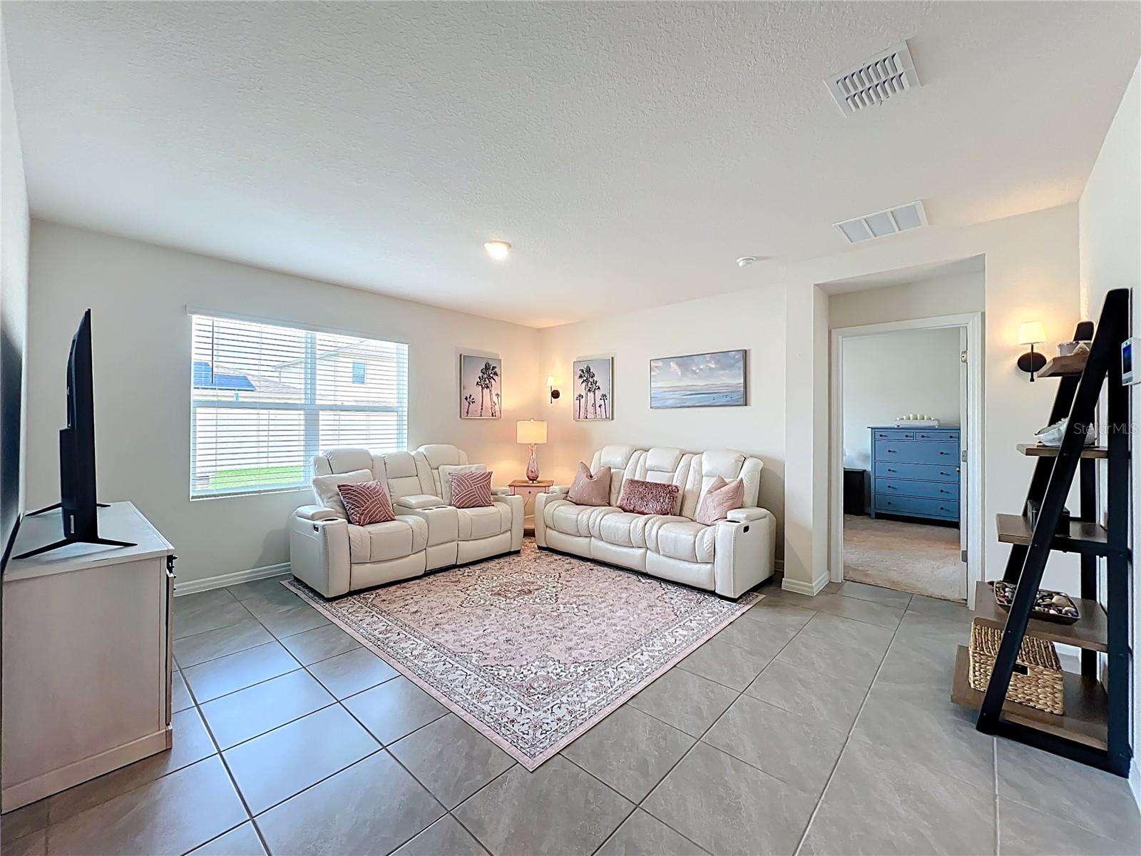 Image 11 of 43 For 3157 Eastgrove Terrace