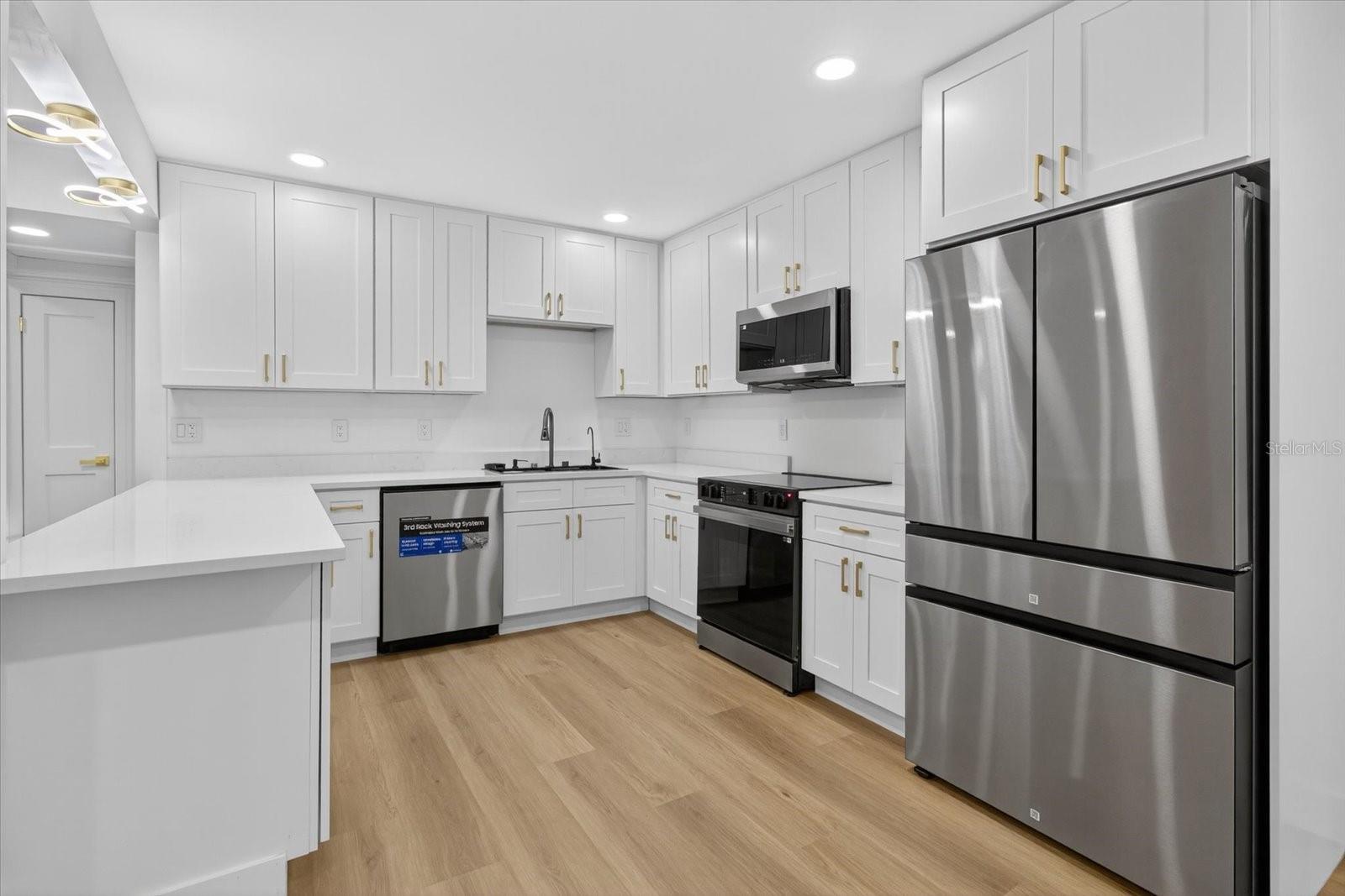 Image 13 of 54 For 11722 Edison Avenue