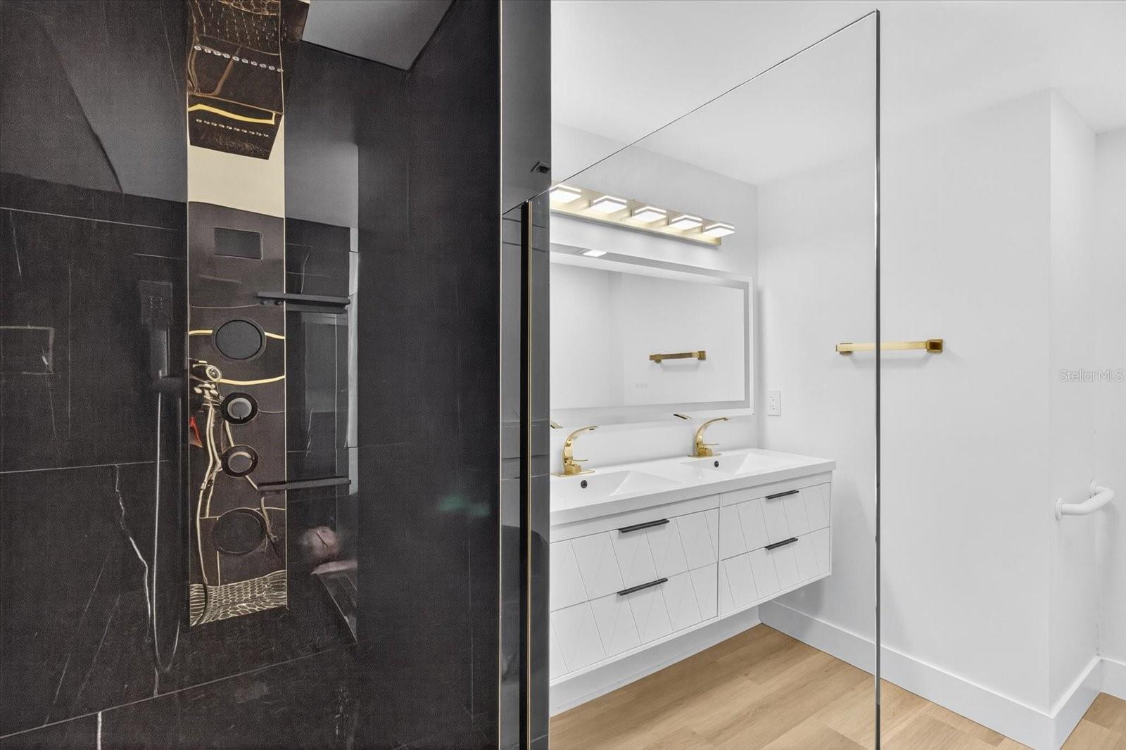 Image 22 of 54 For 11722 Edison Avenue