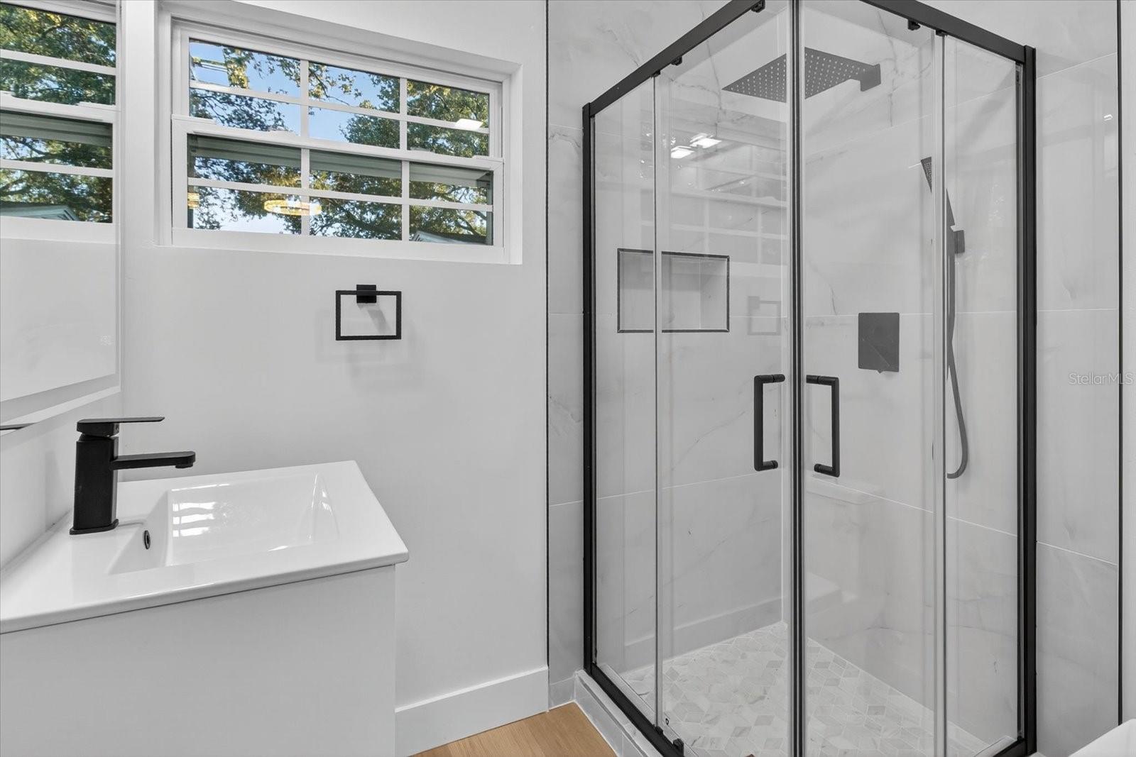 Image 29 of 54 For 11722 Edison Avenue