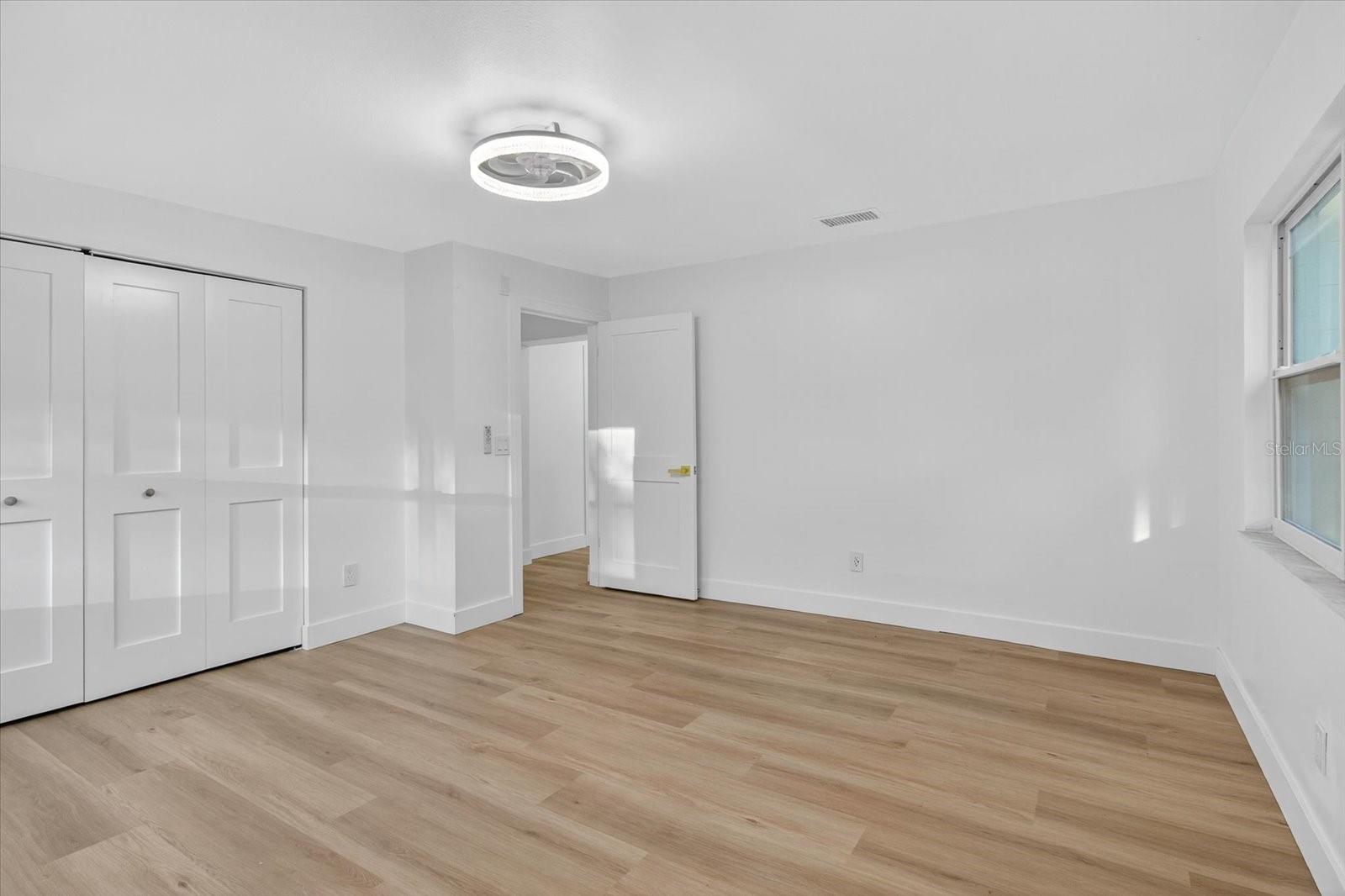 Image 38 of 54 For 11722 Edison Avenue