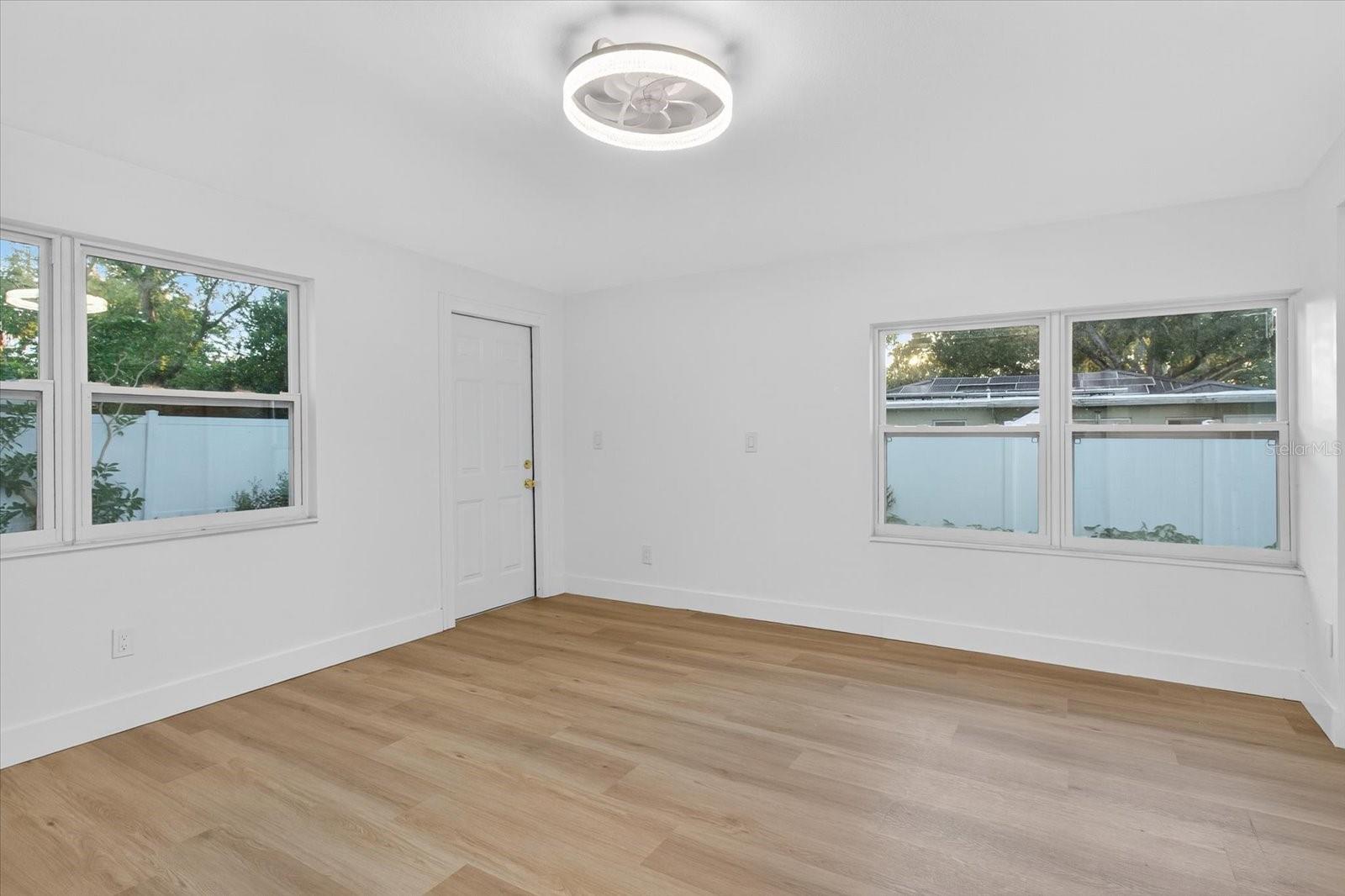 Image 39 of 54 For 11722 Edison Avenue