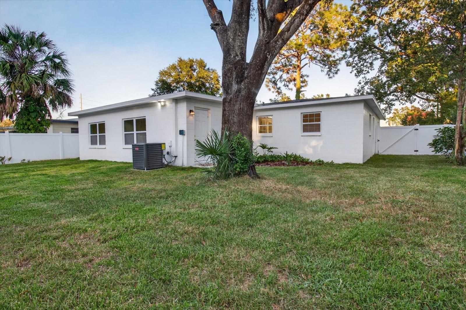 Image 46 of 54 For 11722 Edison Avenue