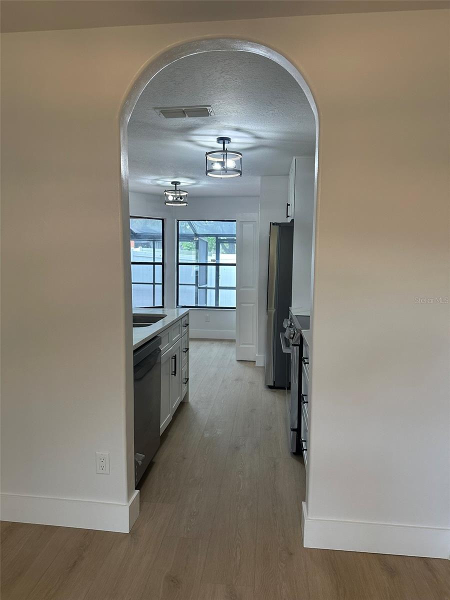 Image 10 of 66 For 706 Lighthouse Court