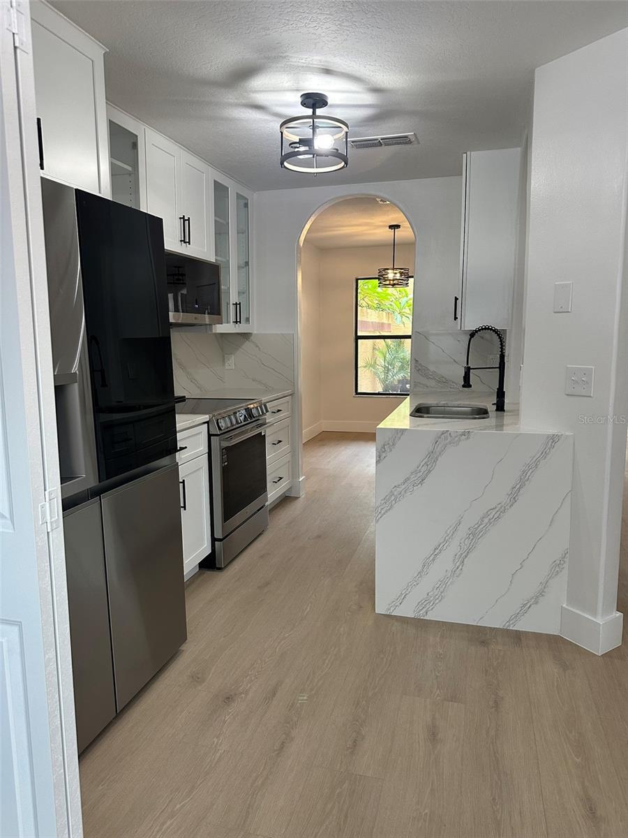 Image 13 of 66 For 706 Lighthouse Court