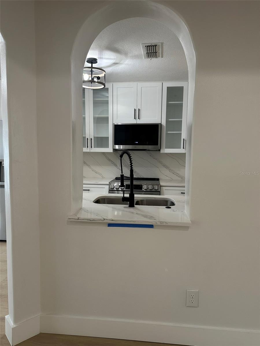 Image 16 of 66 For 706 Lighthouse Court