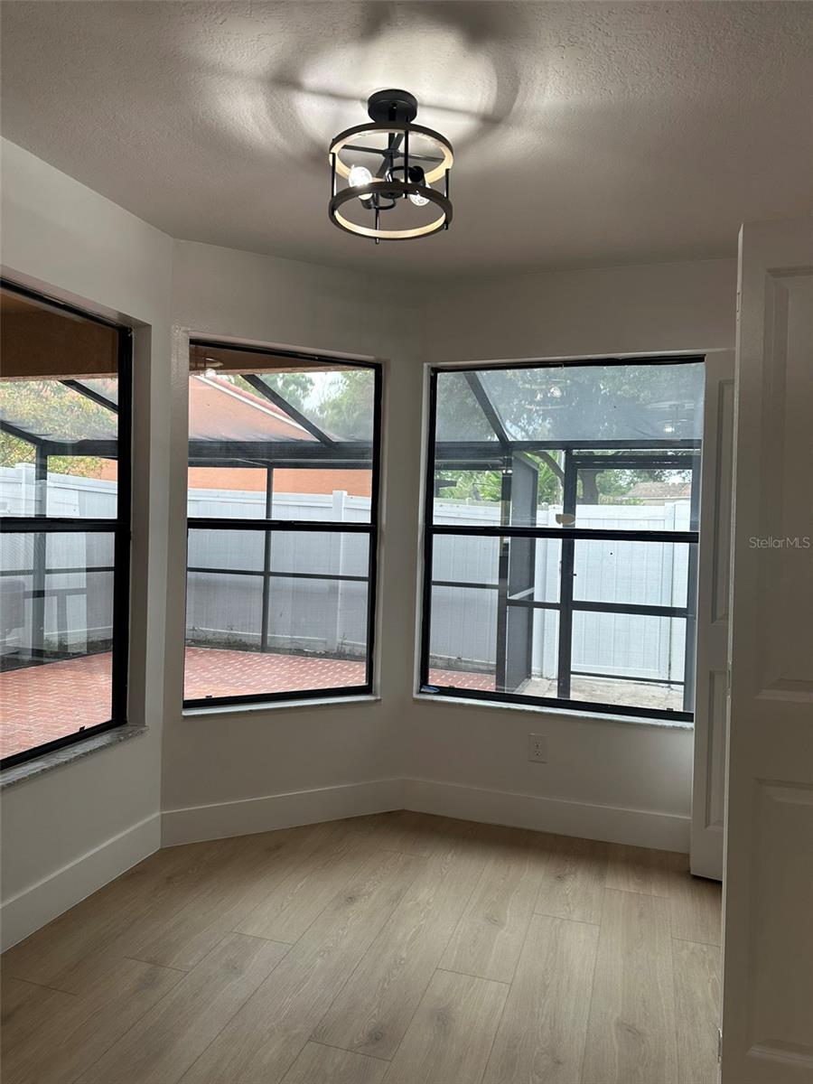 Image 17 of 66 For 706 Lighthouse Court