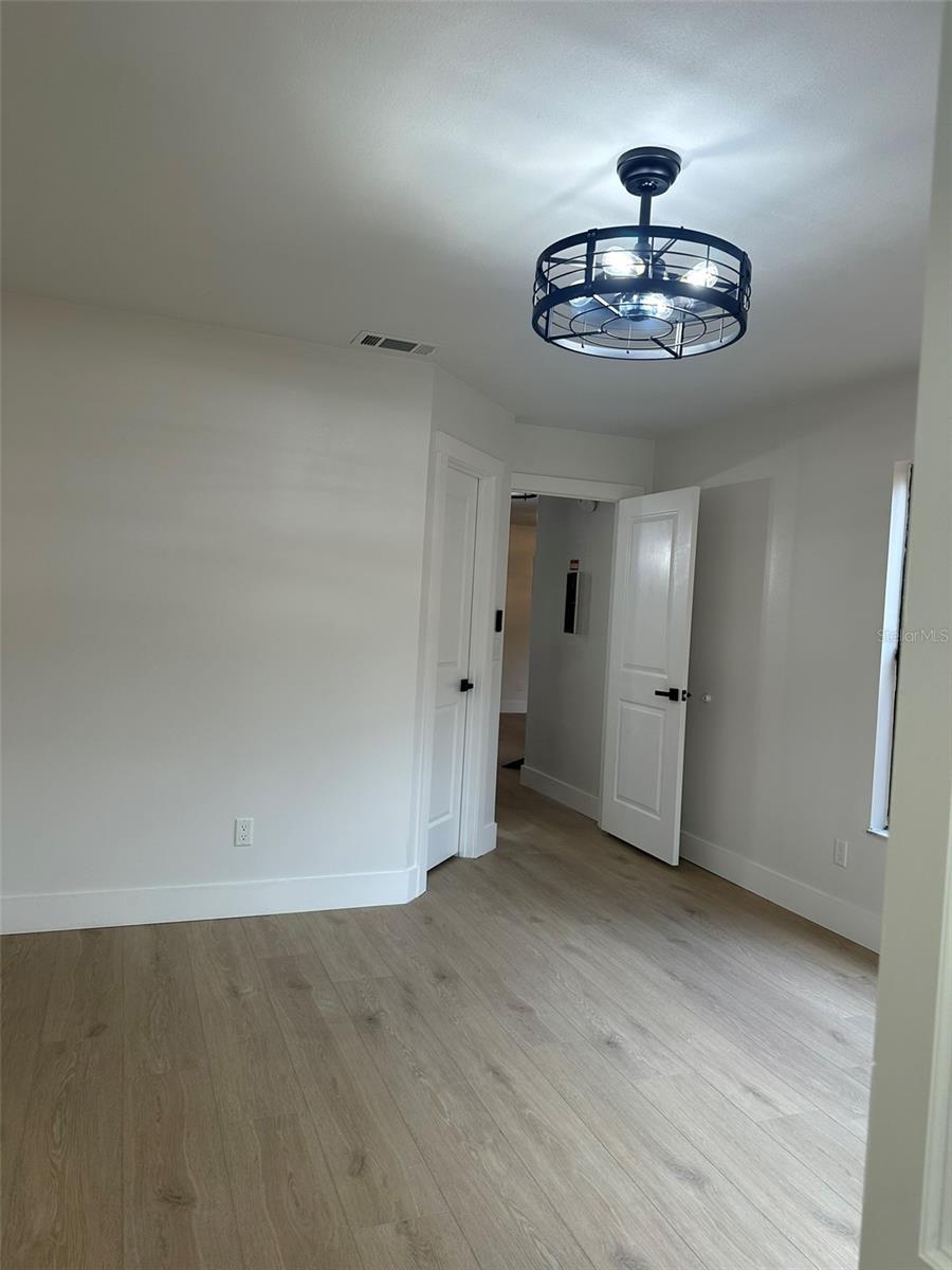 Image 23 of 66 For 706 Lighthouse Court