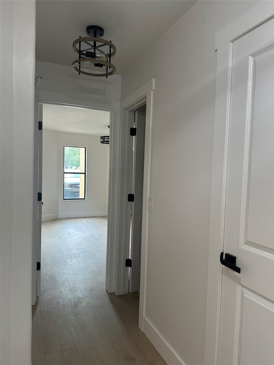 Image 29 of 66 For 706 Lighthouse Court