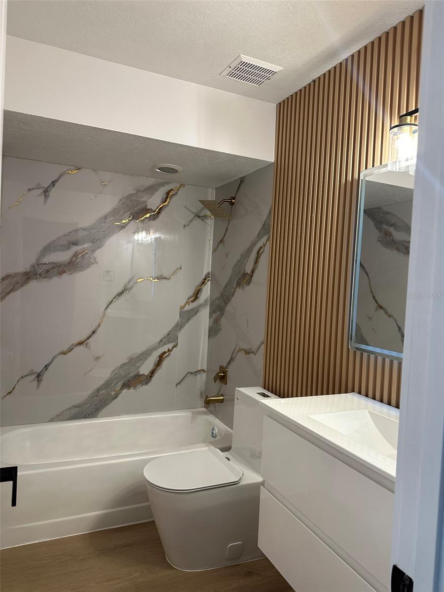 Image 40 of 66 For 706 Lighthouse Court