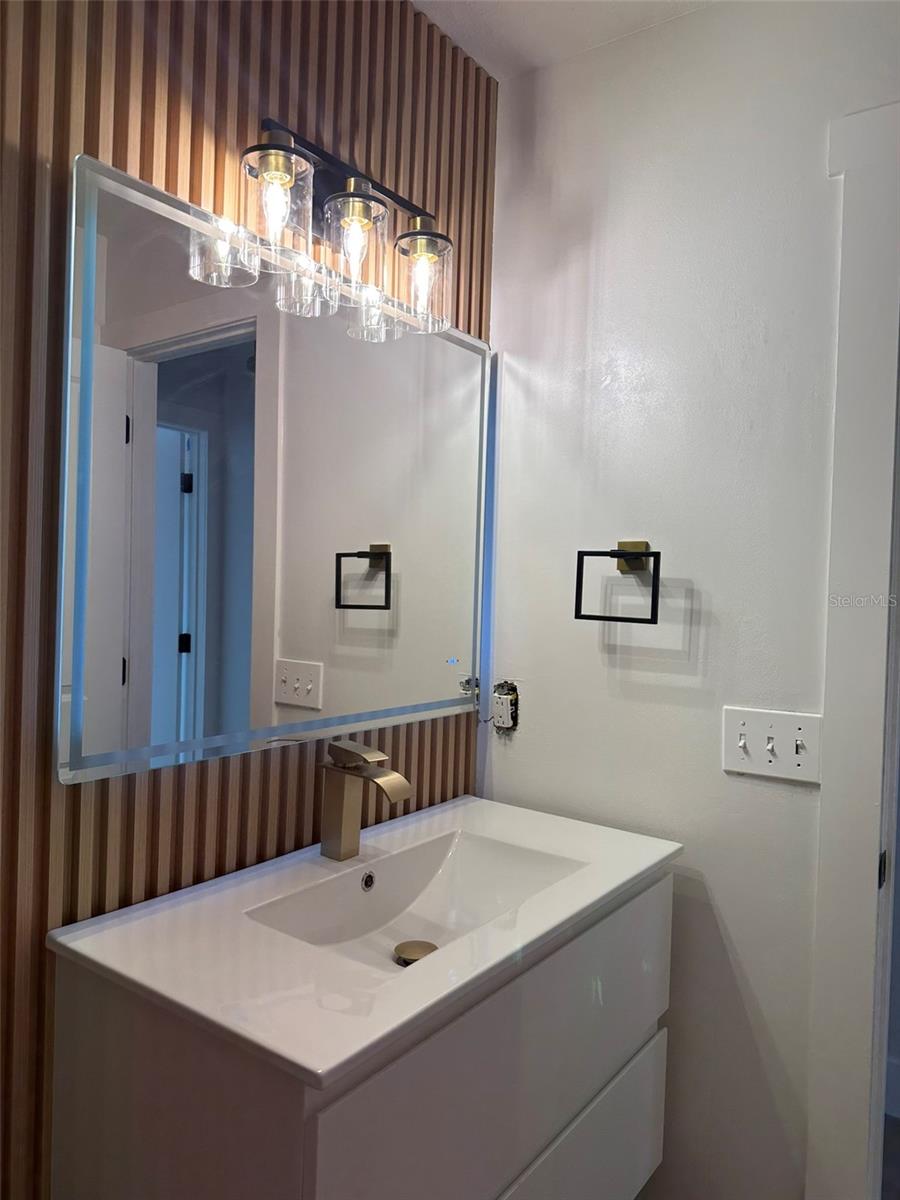 Image 41 of 66 For 706 Lighthouse Court