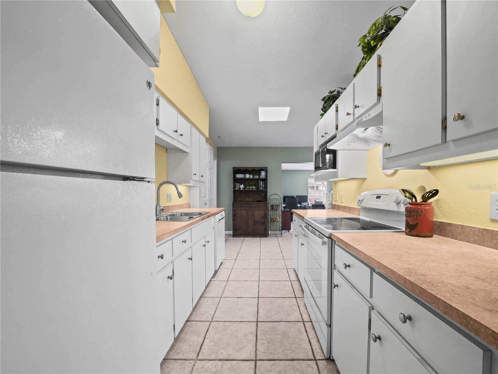 Image 10 of 29 For 125 Bignonia Avenue