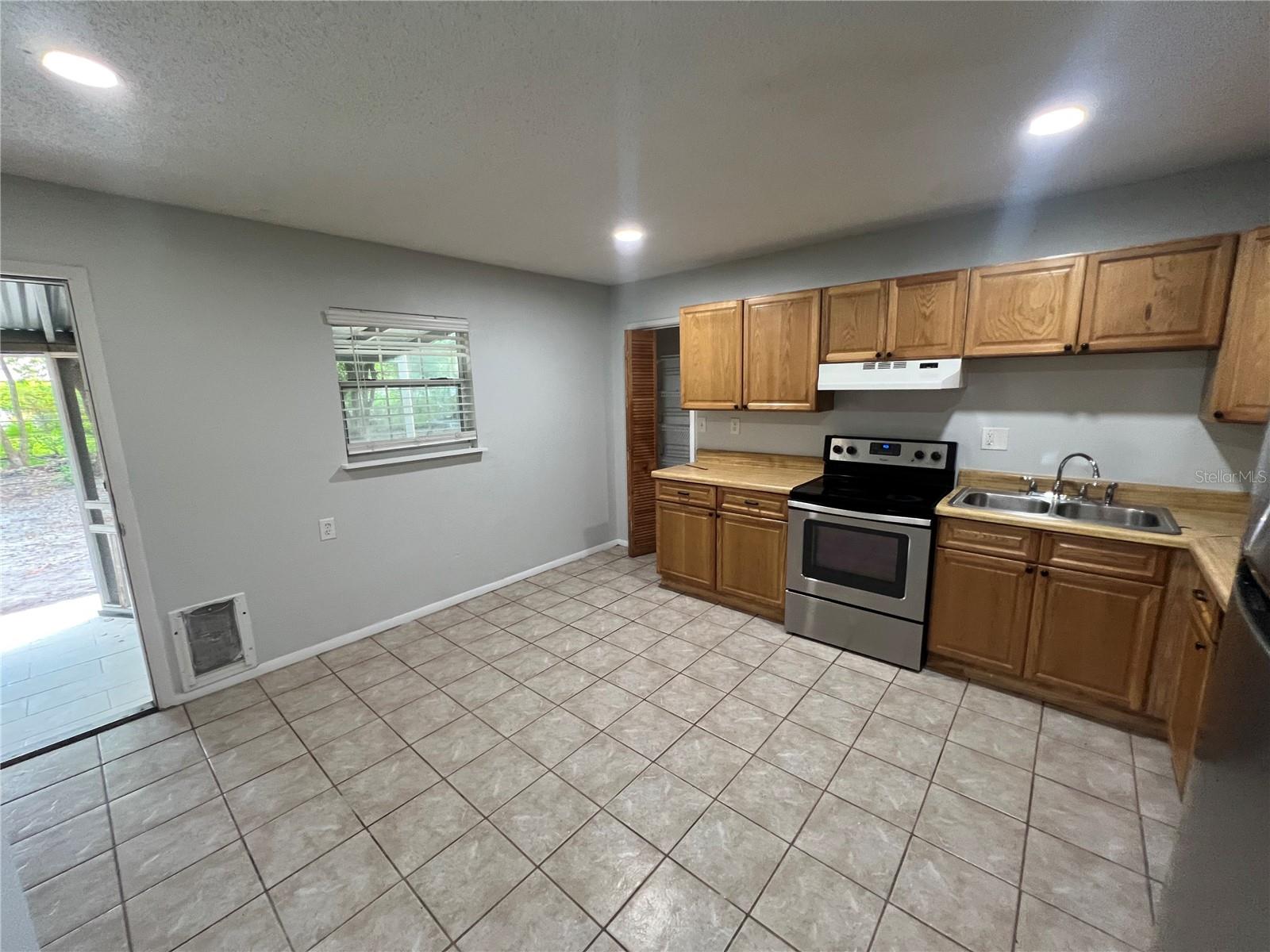 Image 4 of 14 For 7925 Napoleon Street
