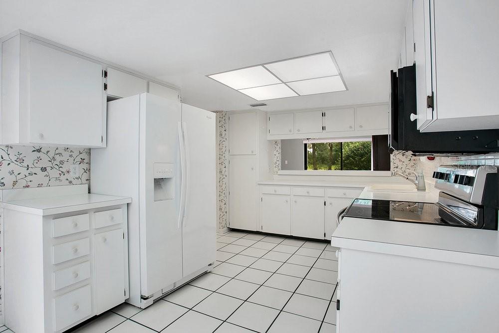Image 10 of 42 For 406 Meadowood Boulevard