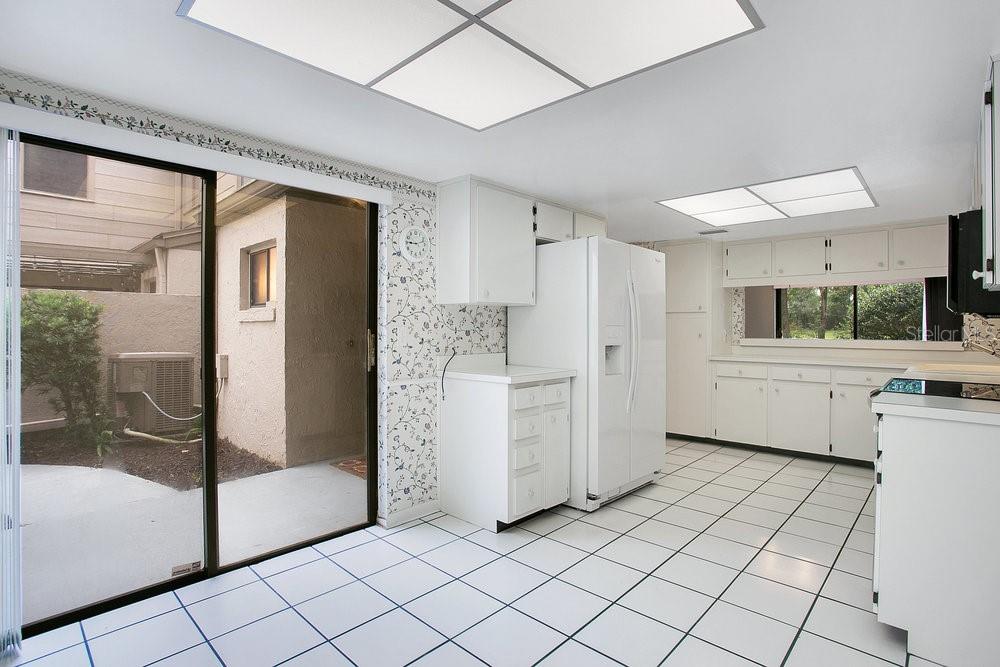 Image 11 of 42 For 406 Meadowood Boulevard
