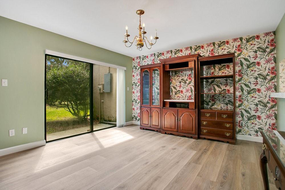 Image 8 of 42 For 406 Meadowood Boulevard