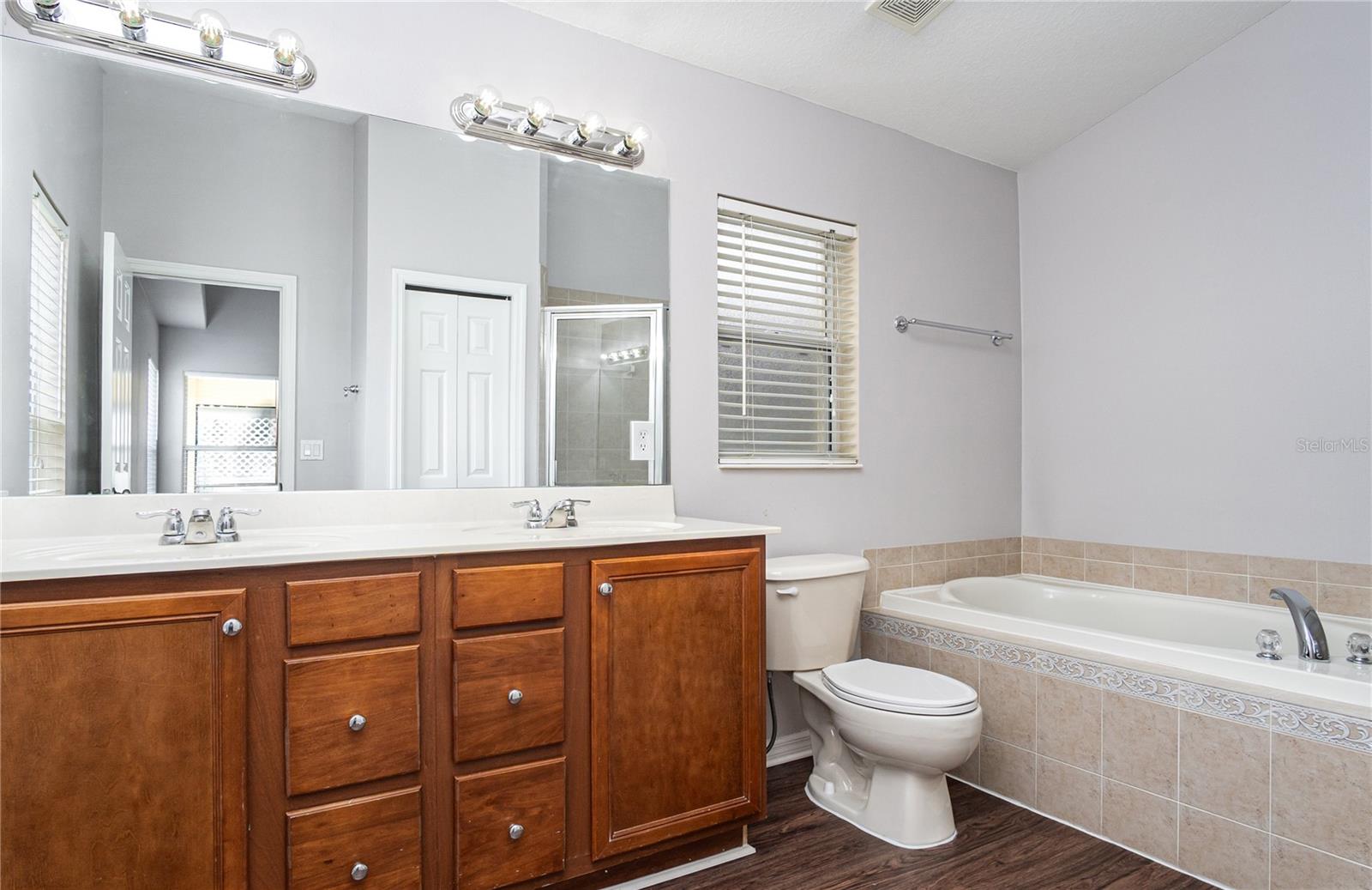 Image 14 of 15 For 33347 Irongate Drive