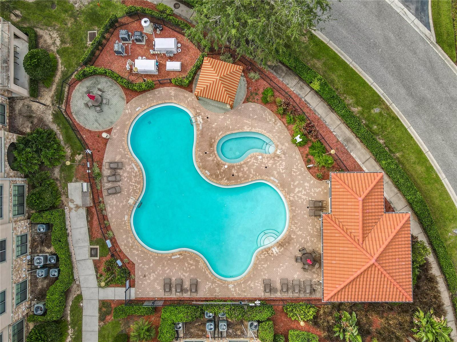 Image 22 of 23 For 907 Charo Parkway 911