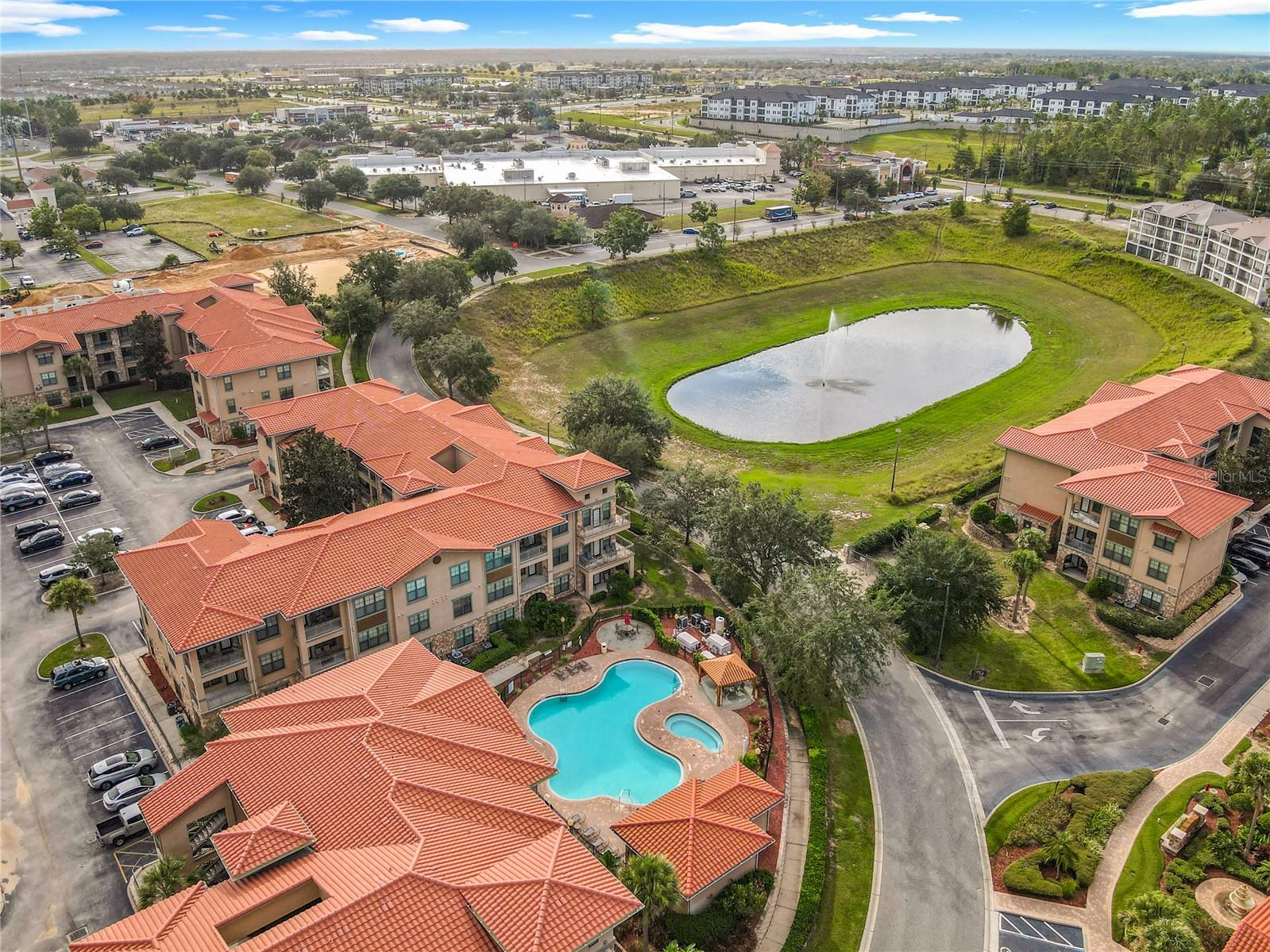 Image 23 of 23 For 907 Charo Parkway 911