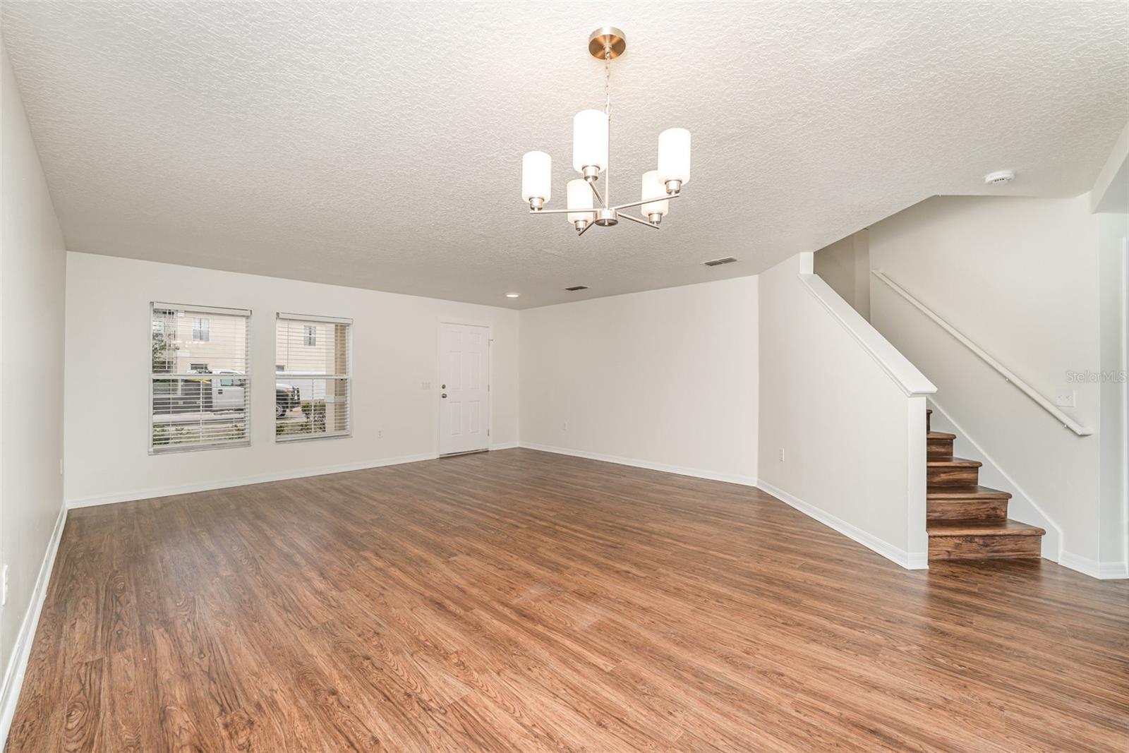 Image 4 of 25 For 309 Verdi Street