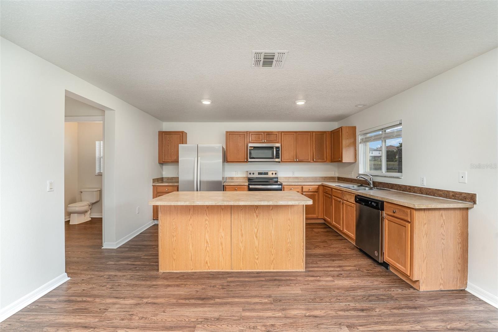 Image 8 of 25 For 309 Verdi Street