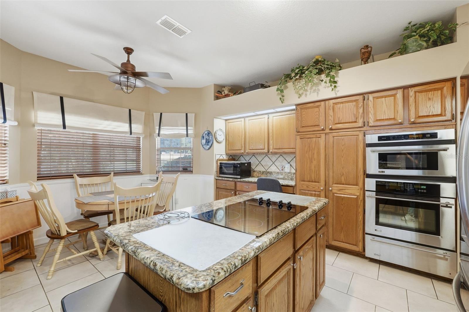 Image 13 of 36 For 4870 Watervista Drive