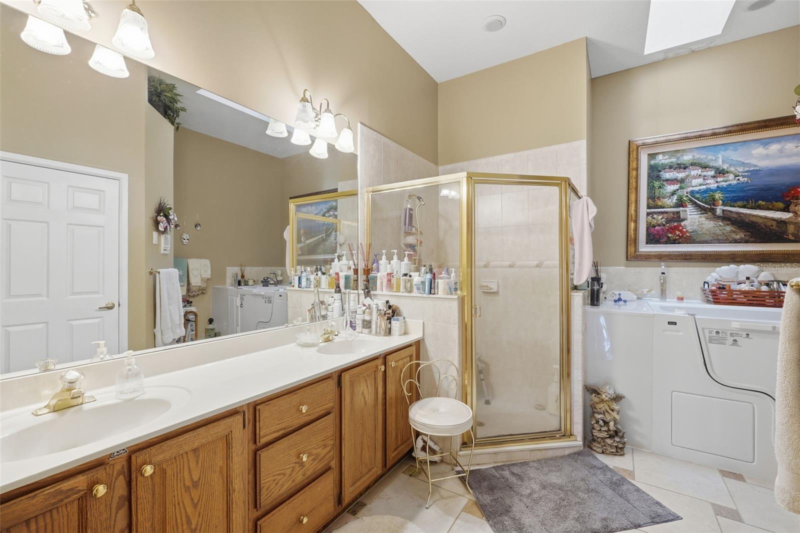 Image 21 of 36 For 4870 Watervista Drive