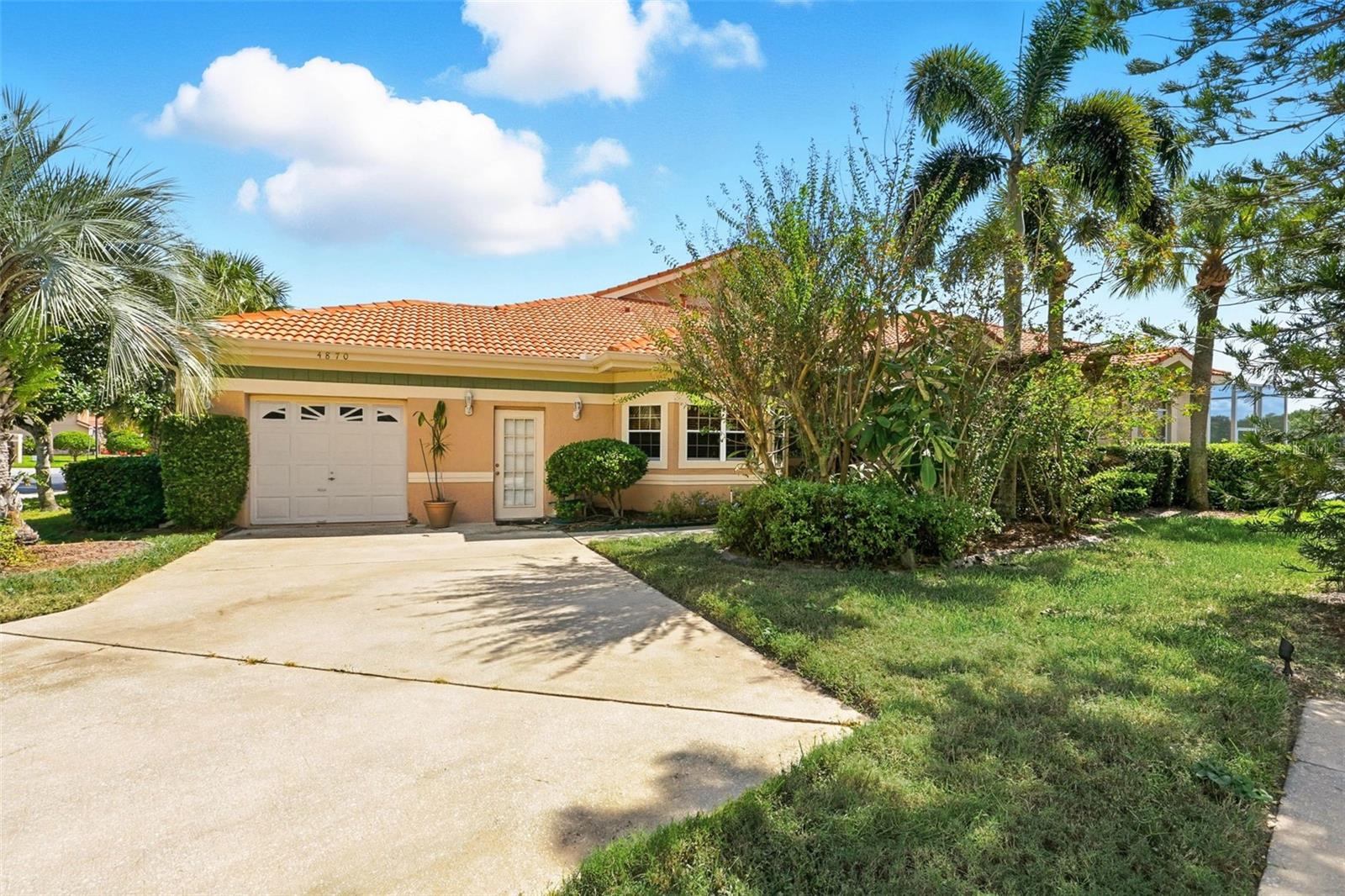 Image 3 of 36 For 4870 Watervista Drive