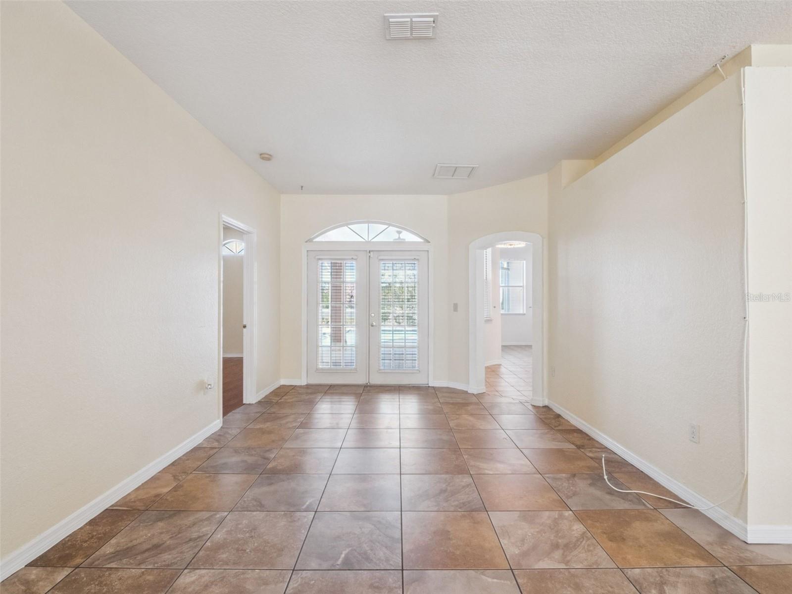 Image 17 of 45 For 808 High Pointe Circle