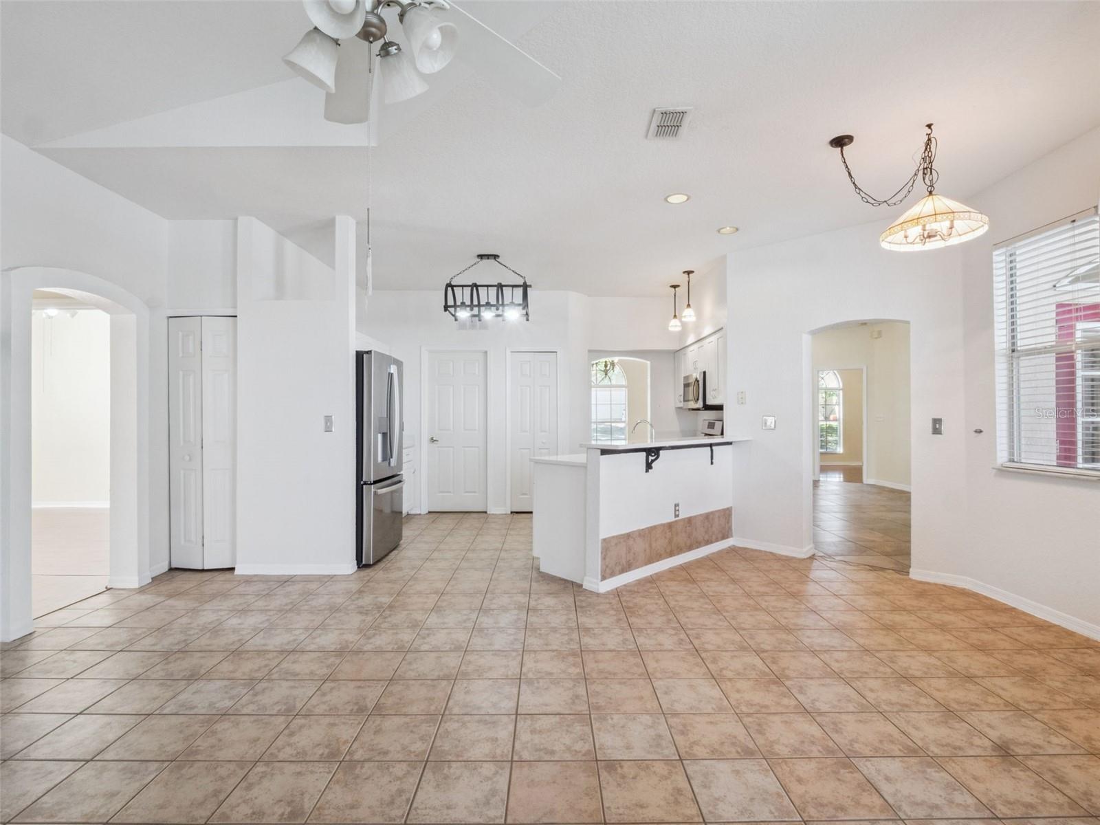 Image 21 of 45 For 808 High Pointe Circle