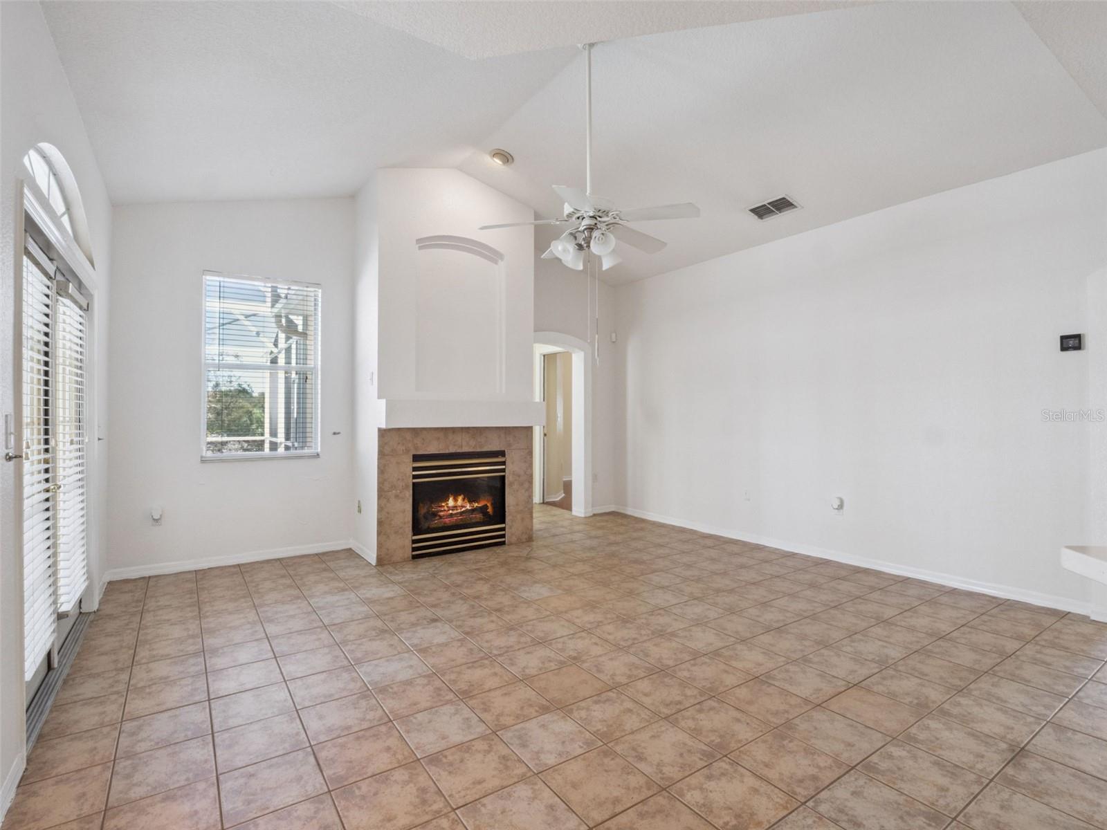 Image 25 of 45 For 808 High Pointe Circle