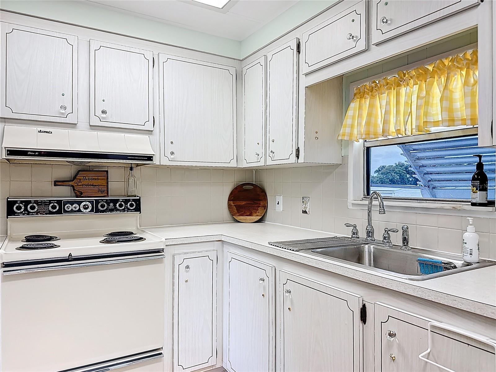 Image 11 of 36 For 2156 Wax Myrtle Drive 1757