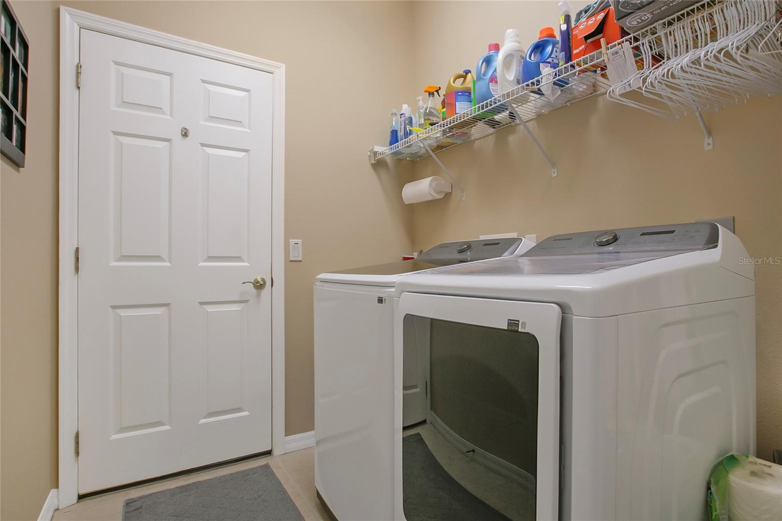 Image 21 of 37 For 474 Foxhill Drive