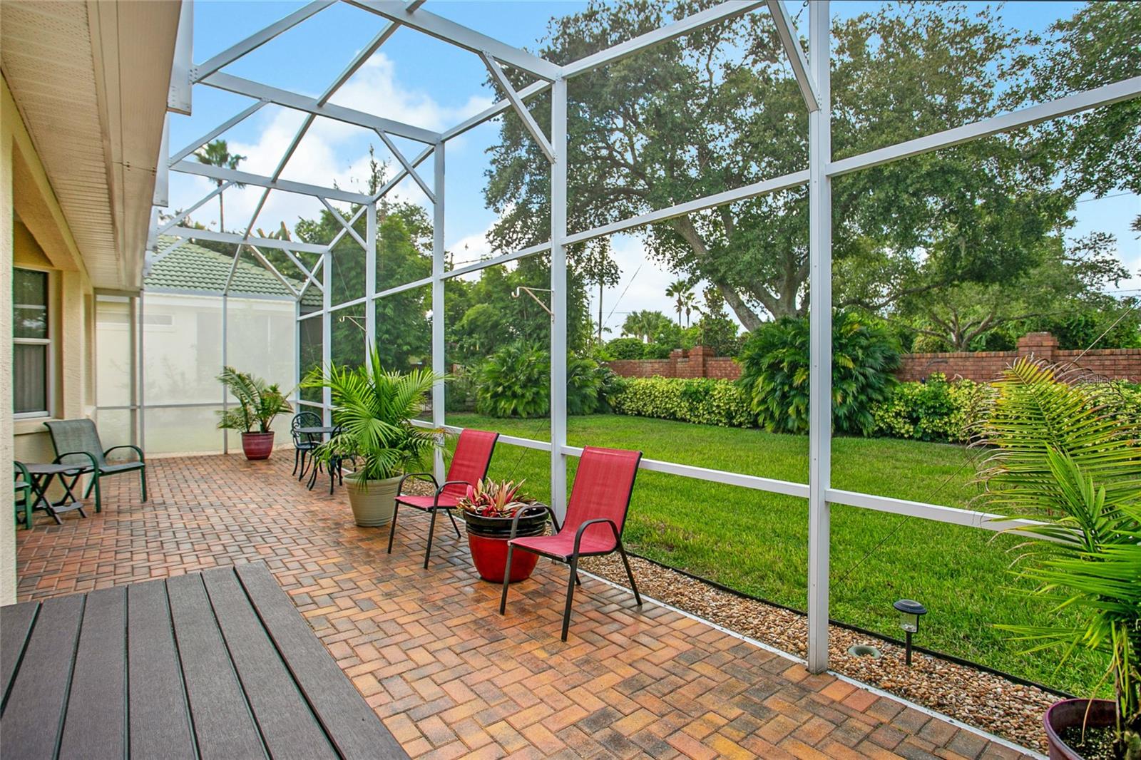 Image 23 of 37 For 474 Foxhill Drive