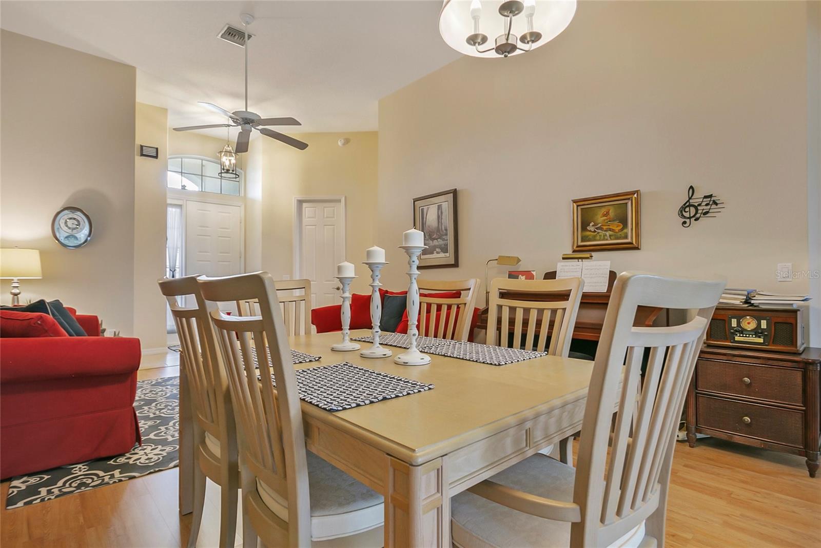 Image 5 of 37 For 474 Foxhill Drive