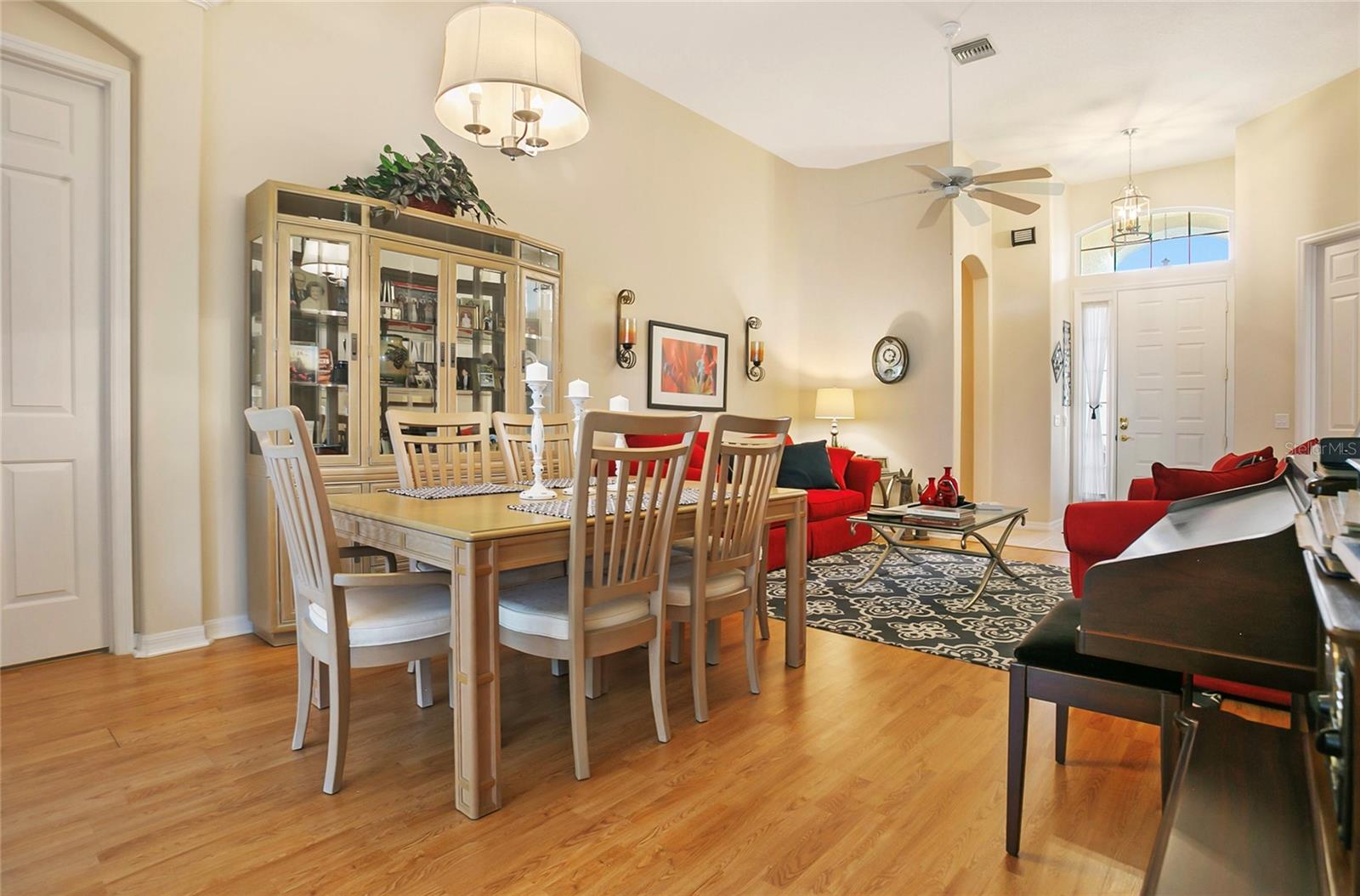 Image 6 of 37 For 474 Foxhill Drive